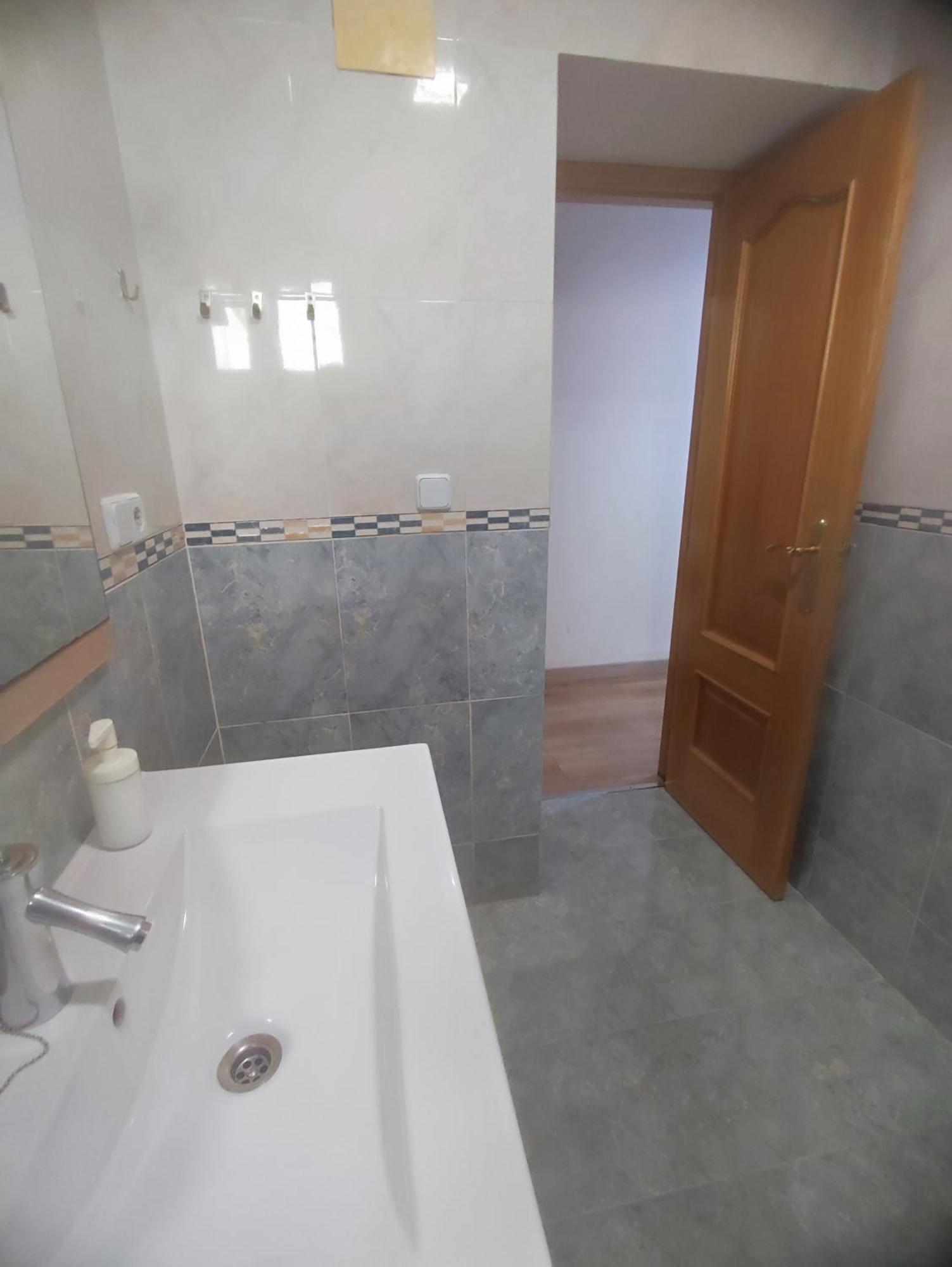 Apartamento Planta Baja Bien Comunicada Cerca De La Playa *