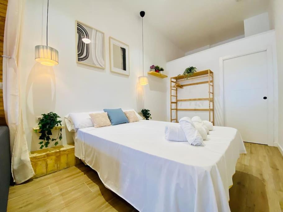 Relaxing Beachside Cabanyal Loft Valencia