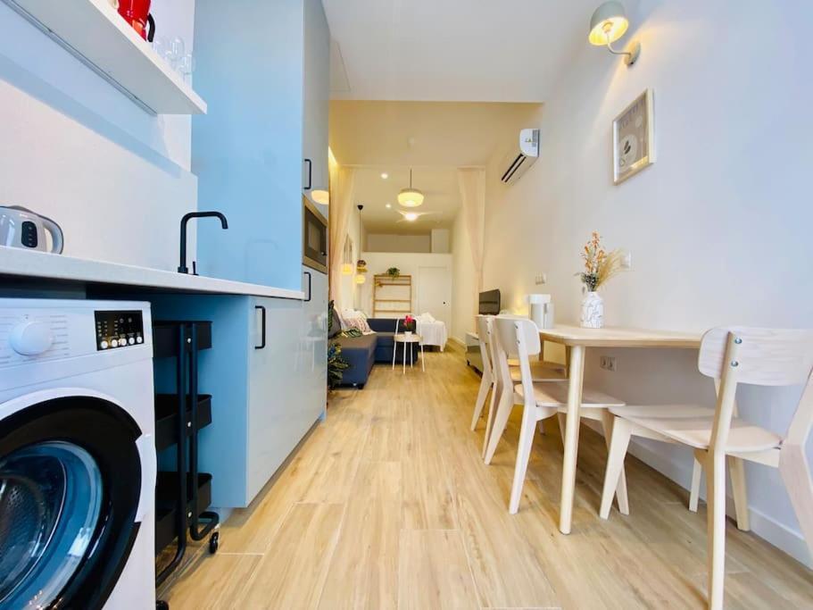 Relaxing Beachside Cabanyal Loft Valencia