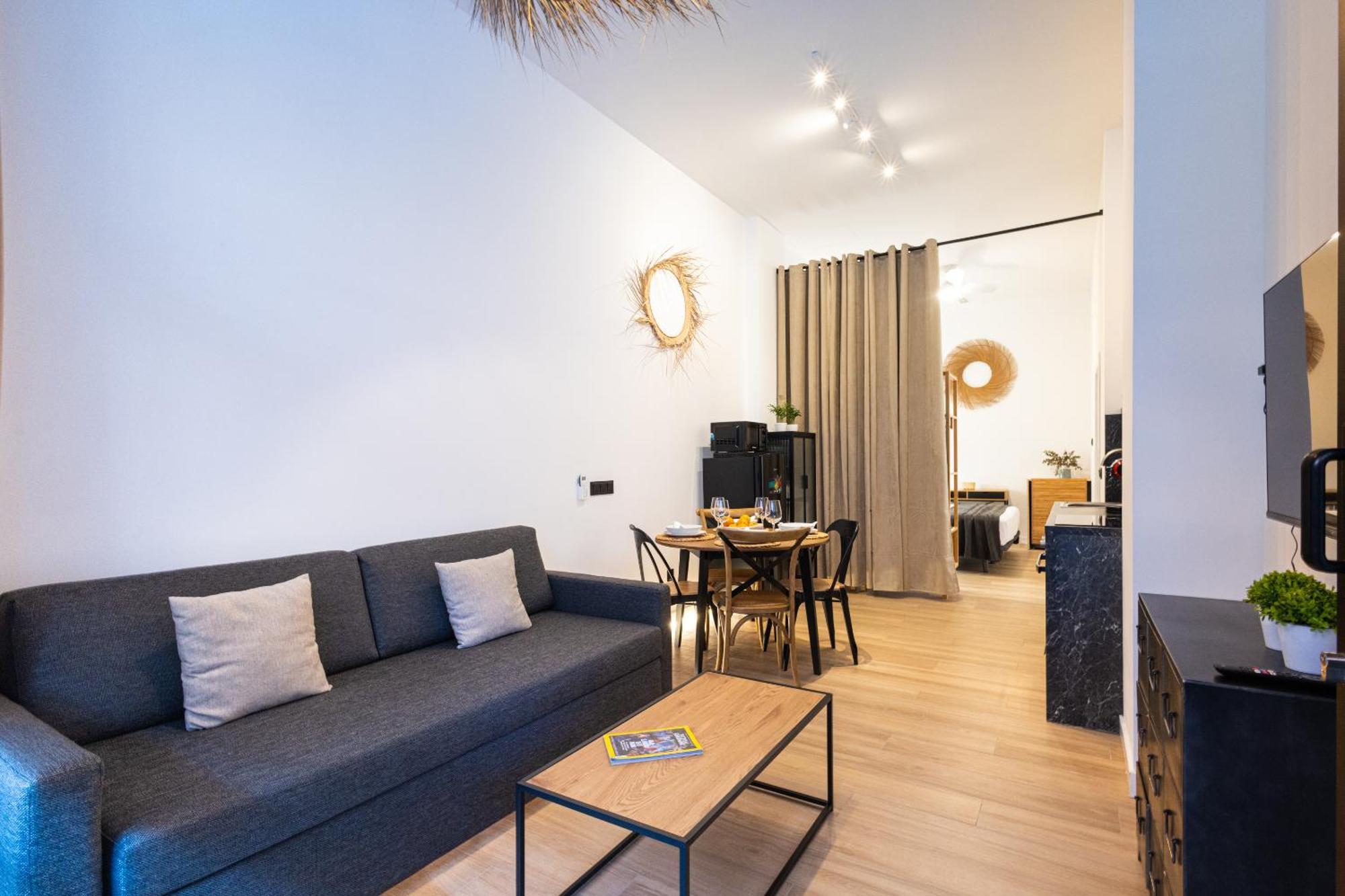 Florit Flats - The Blasco Ibanez Apartment