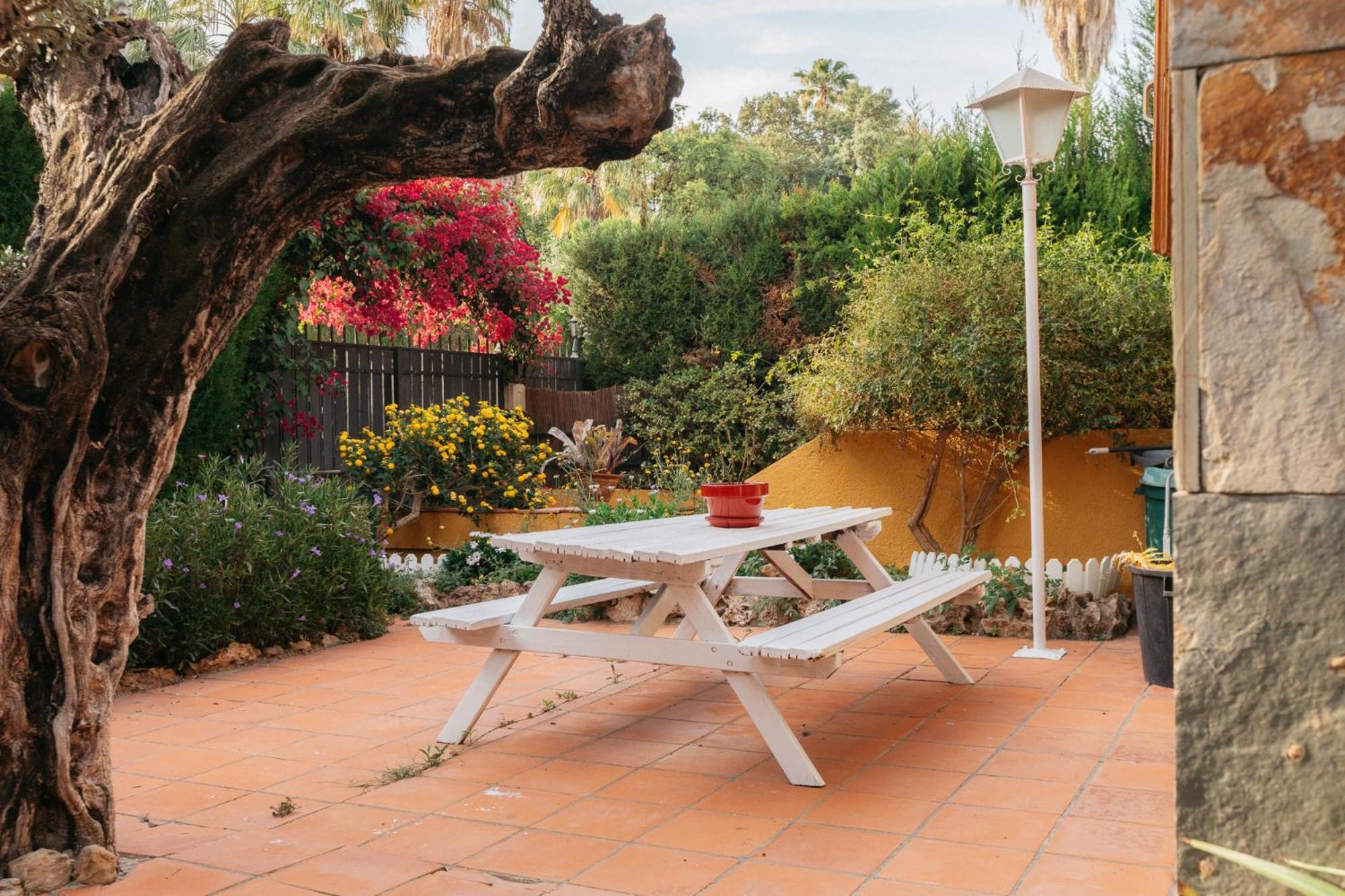 Holiday home Chalet, Rodeada De Naturaleza Piscina A Doce Klm De Y 7 Del Aeropuerto *
