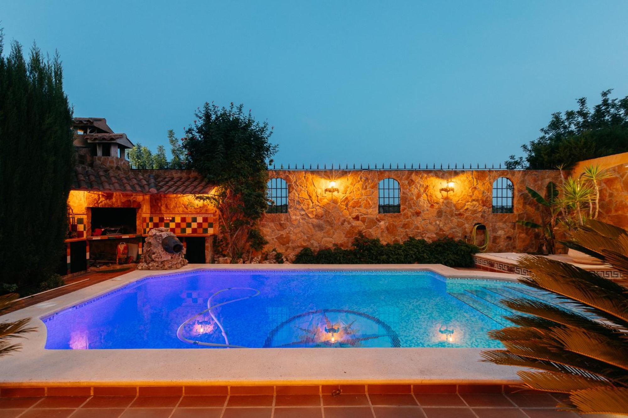 Chalet, Rodeada De Naturaleza Piscina A Doce Klm De Y 7 Del Aeropuerto Holiday home Valencia
