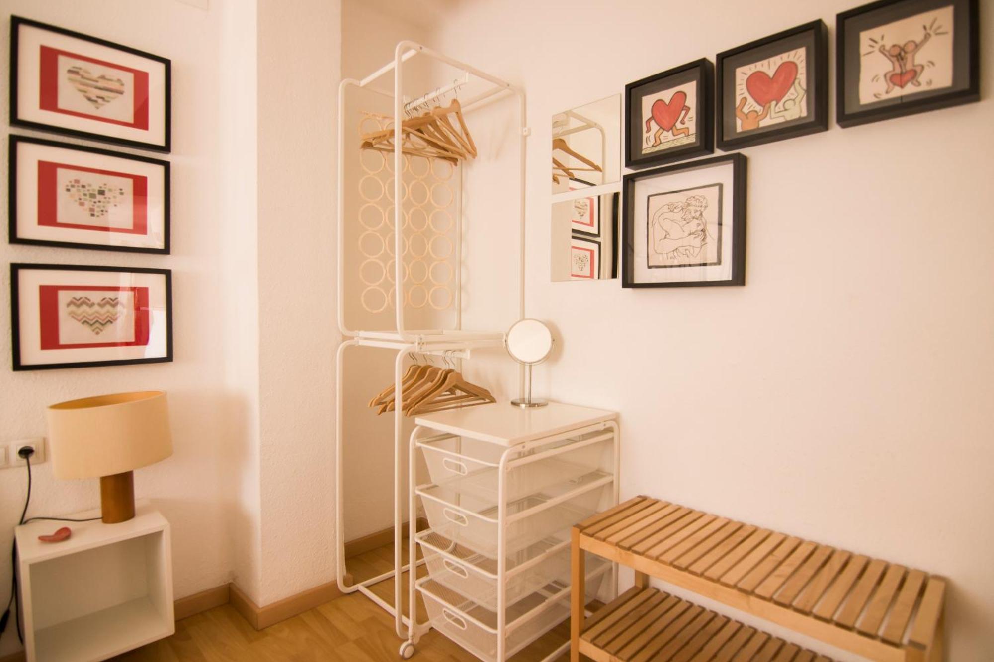 Apartamento Luminoso. Comodo. Acogedor. Wifi. Junto A Ave