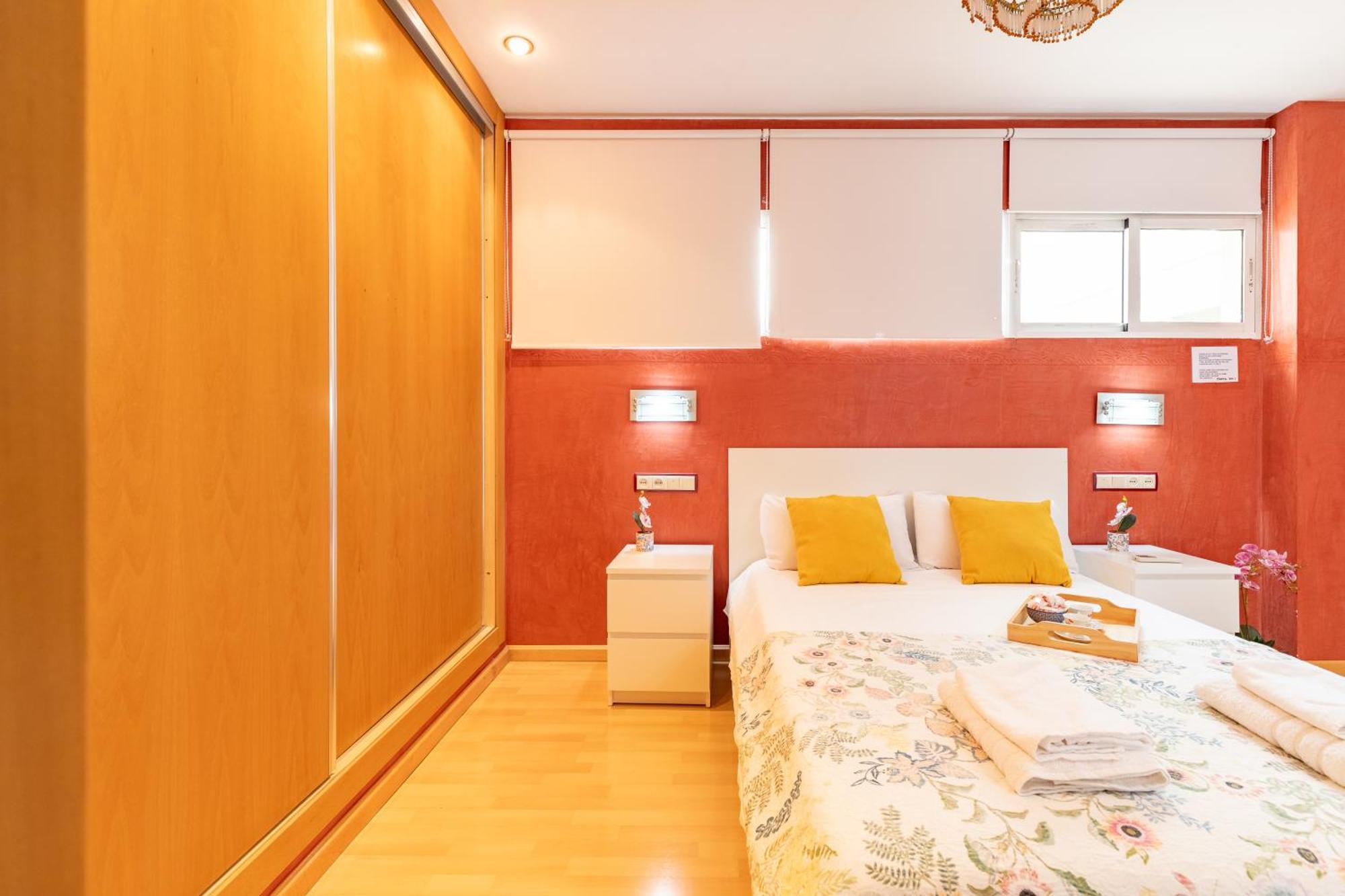 Apartamento Penthouse Duplex In A 4 Floors Spanish House -8 Min To Center By Metro