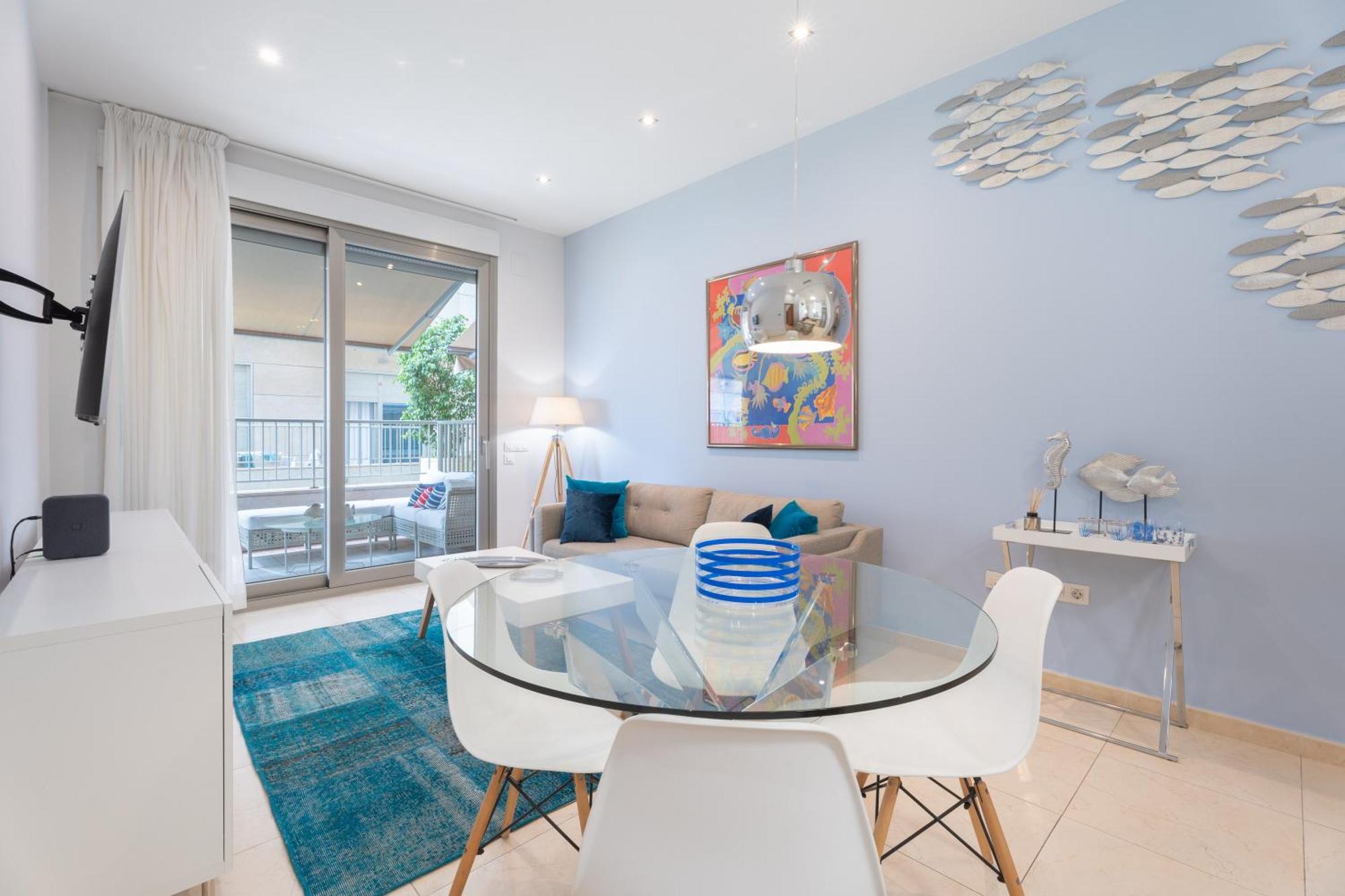 Seaside Modern Flat *