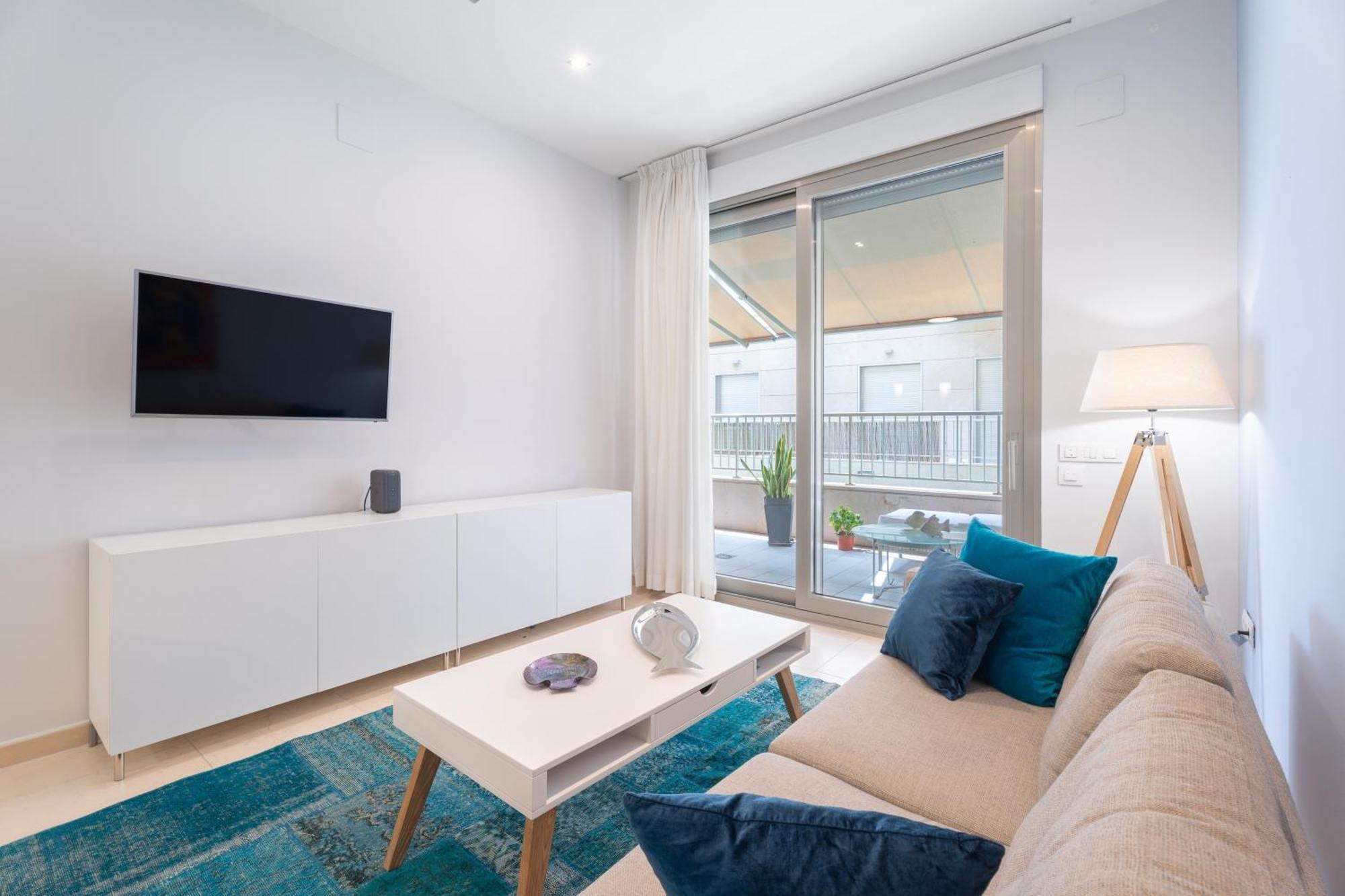 Seaside Modern Flat *