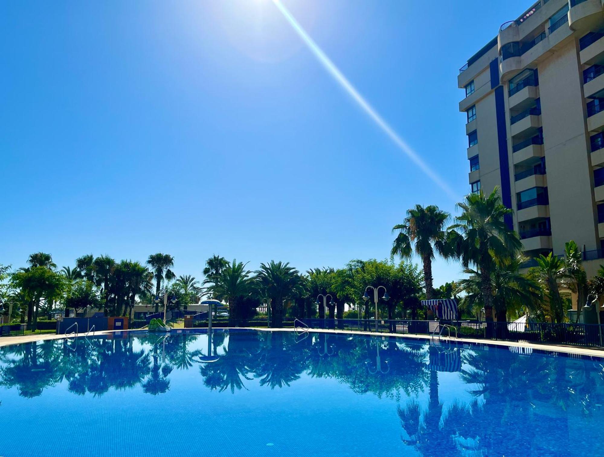 Blue Apartment+oceanview+private Parking *