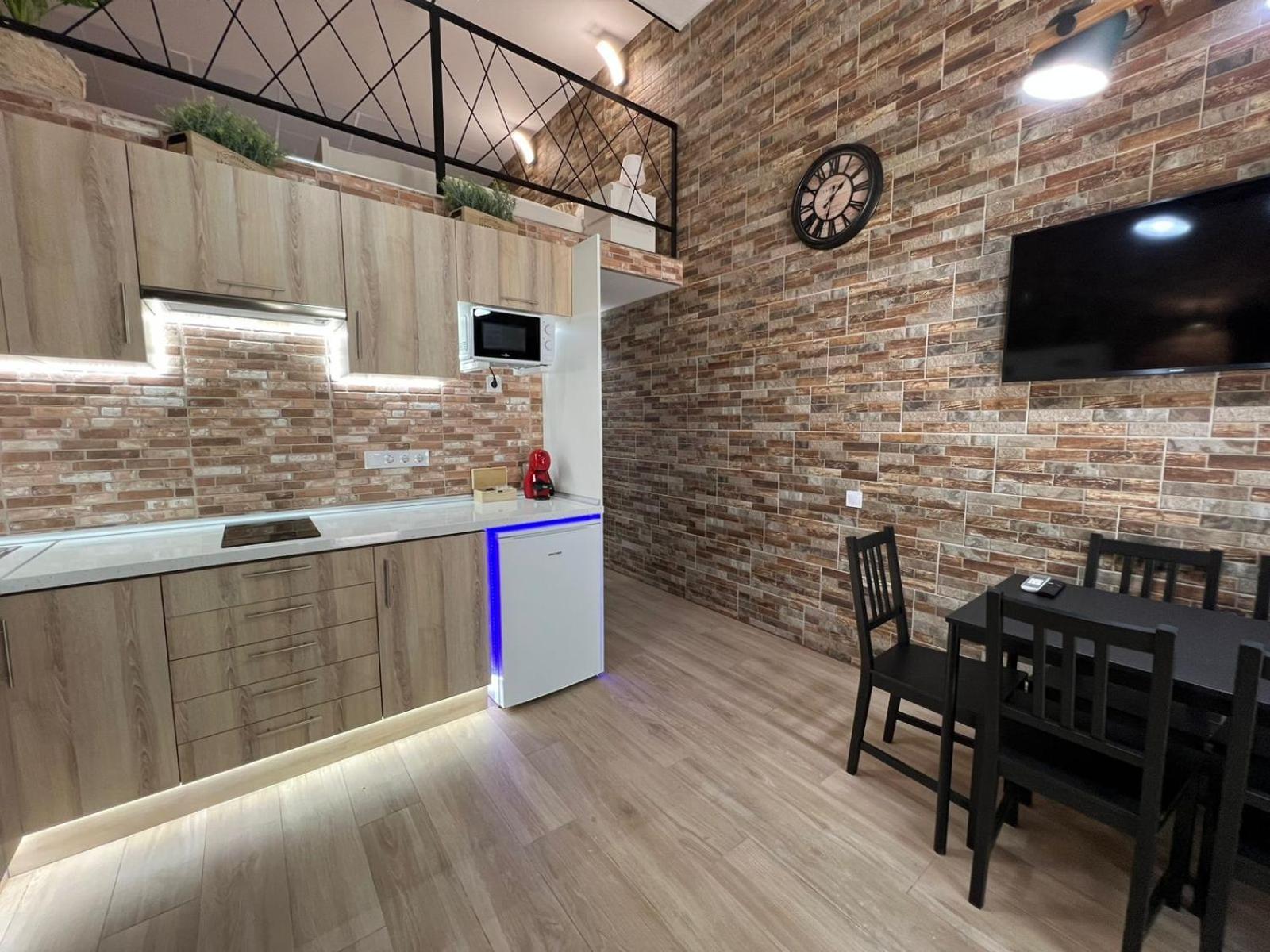 Melia Y Fuster 23c Apartahotel