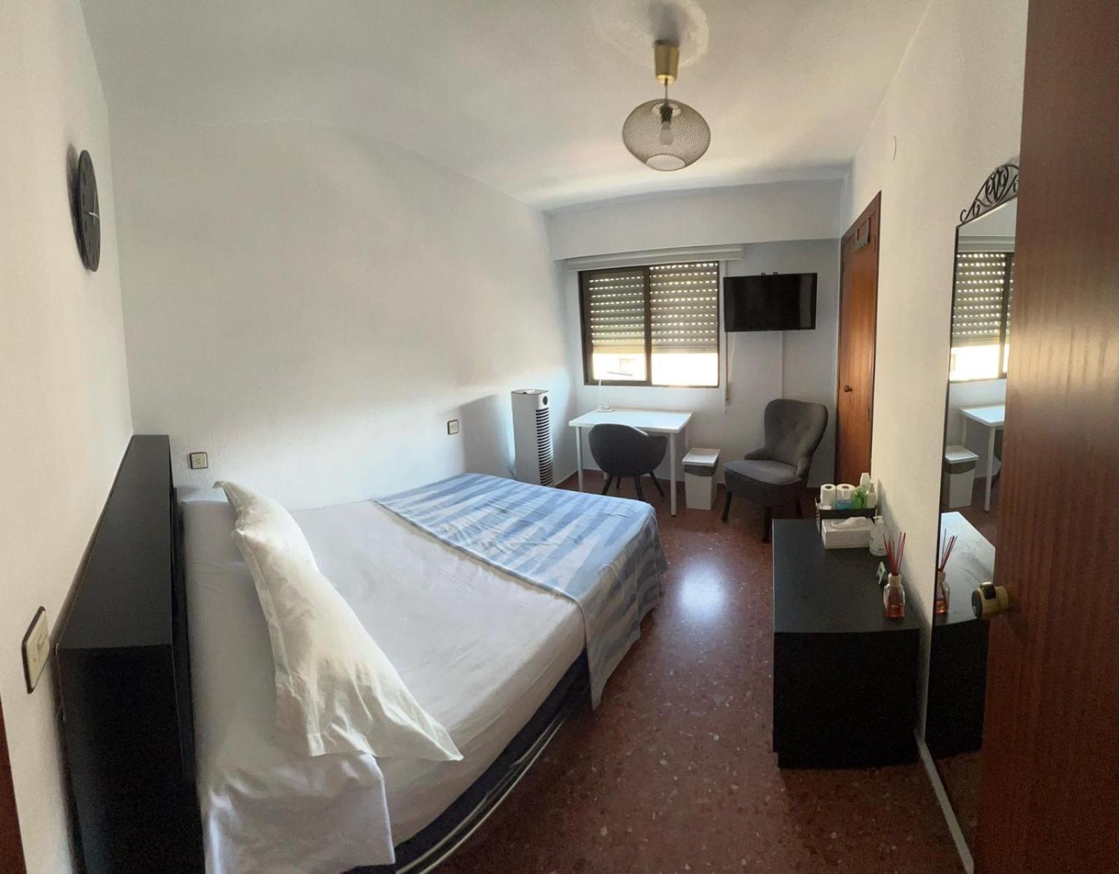 Habitacion Doble Estandar Con Climatizador Valencia