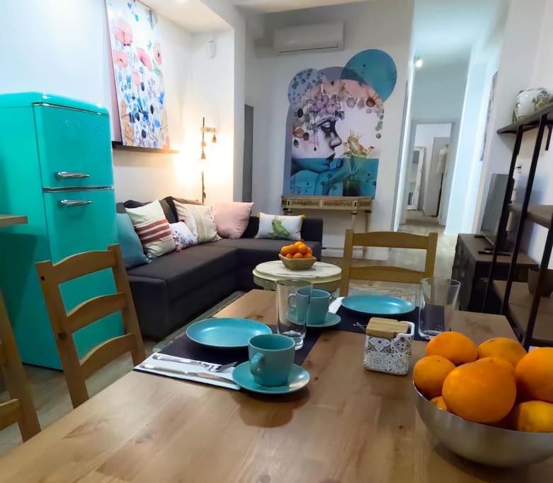 Amplio Y Colorido Piso Apartamento Valencia