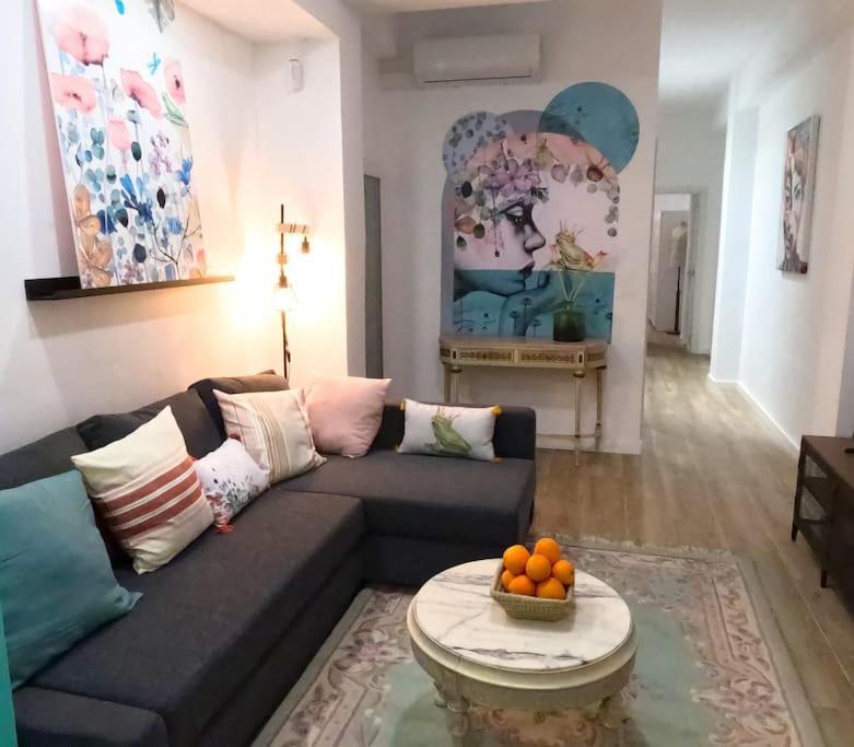 Apartamento Amplio Y Colorido Piso Valencia