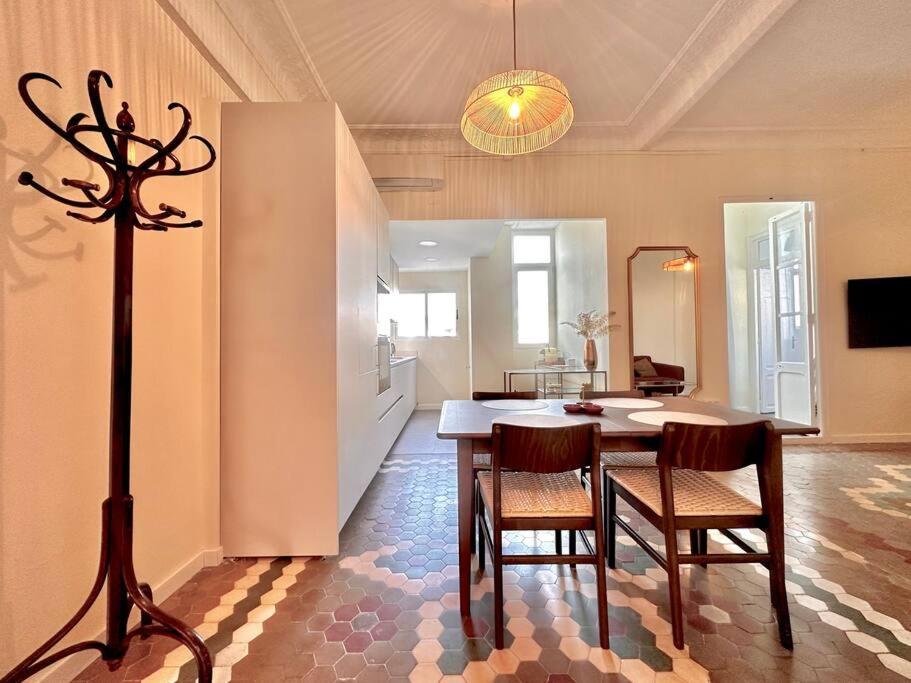 Stylish Ruzafa Market Apartment