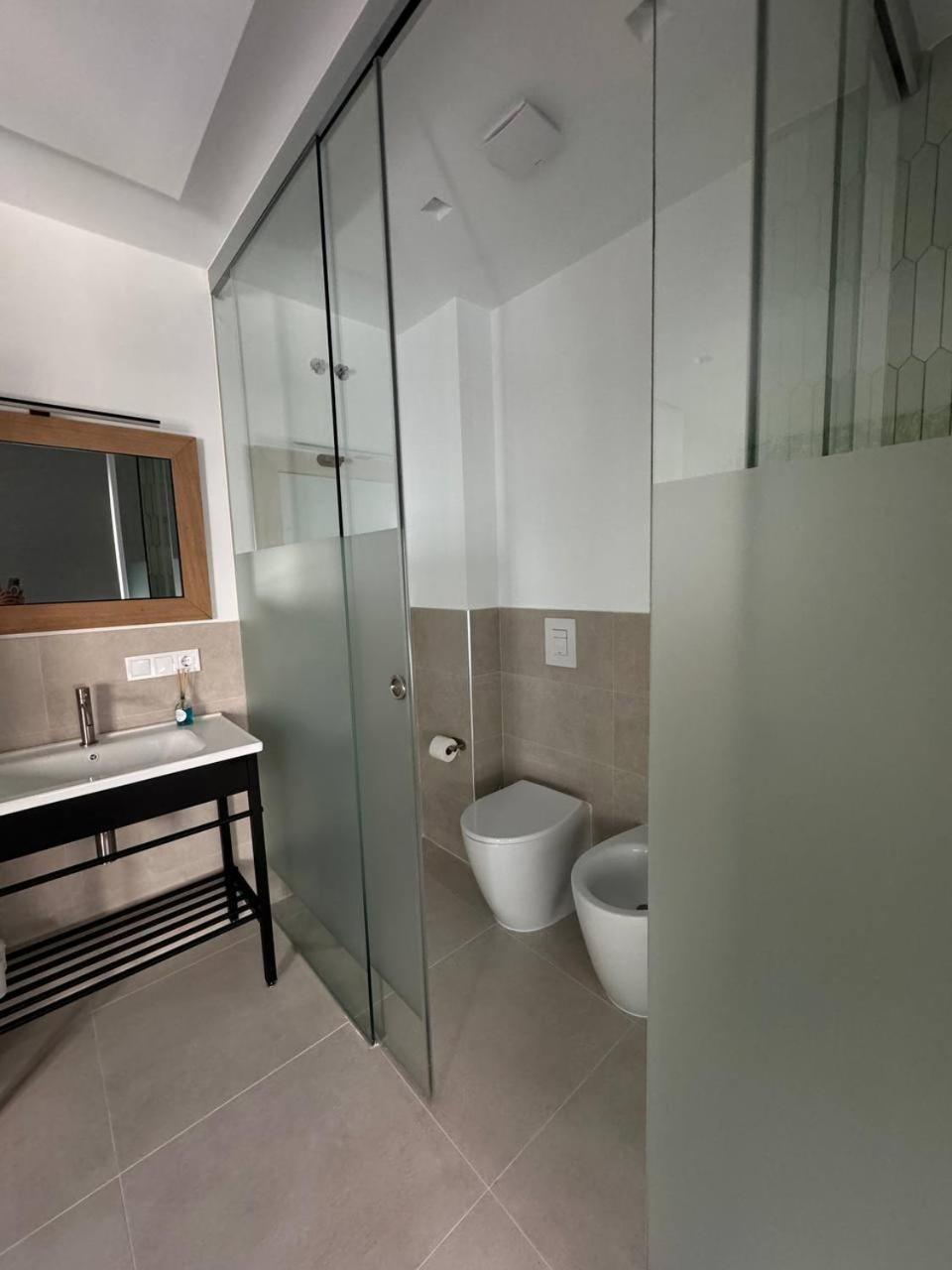 Apartamento Con Bano Privado Y Cocina Compartida *