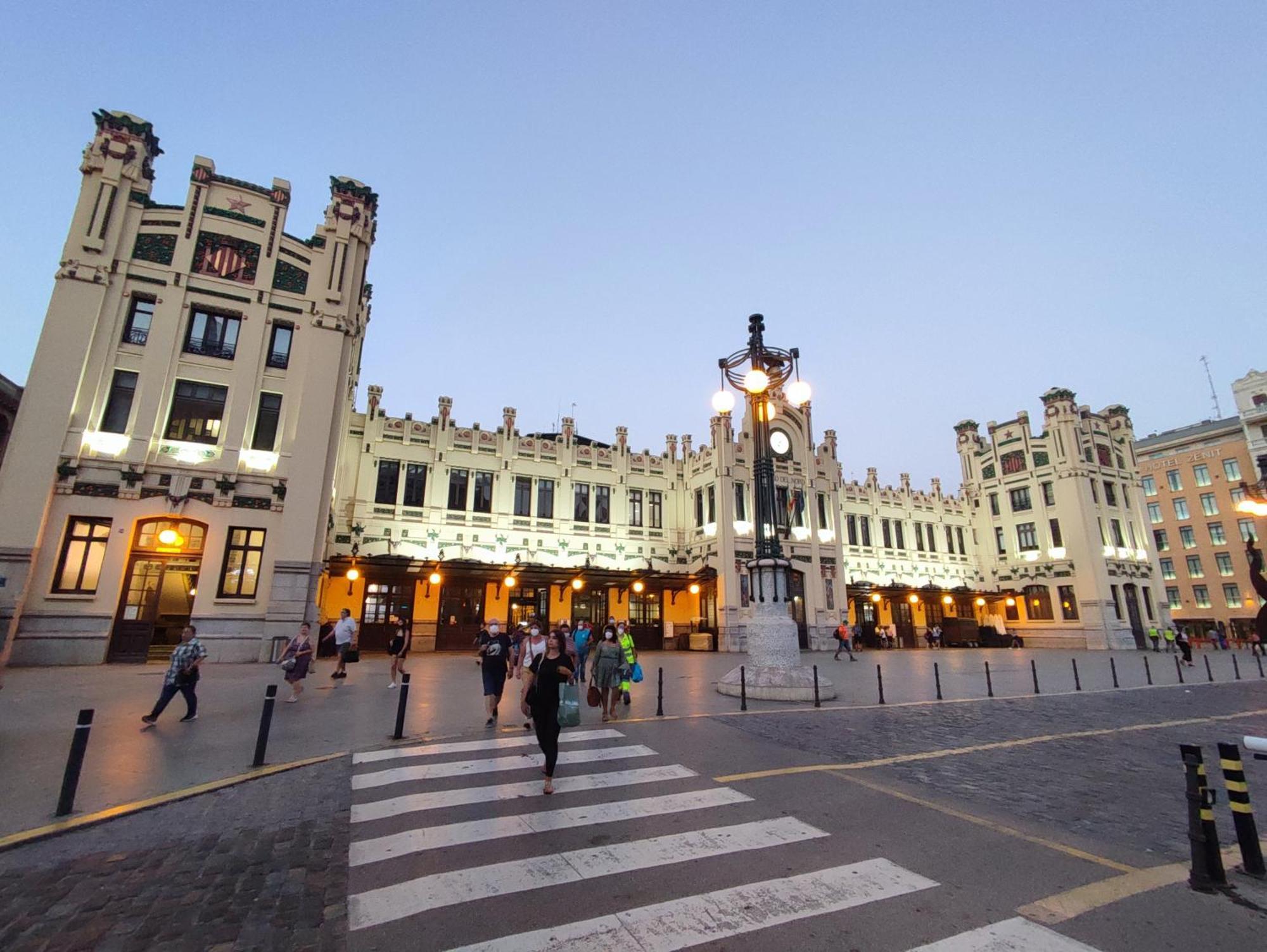 Turia - Urban Centric & At Bruno Coliving