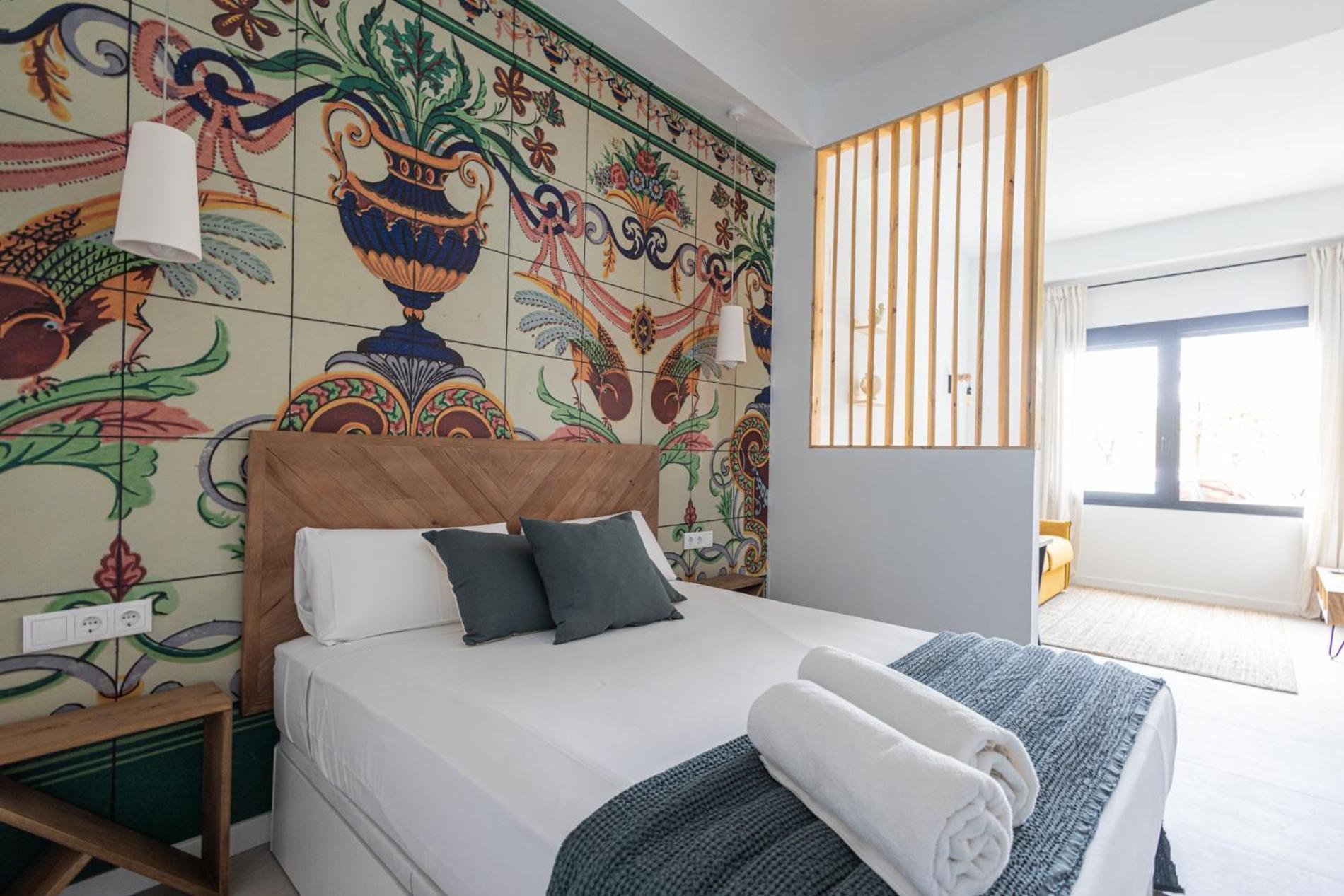 Apartamento Florit Flats - Traditional Valencia Ceramic Apartments, Bicycles For You! Valencia