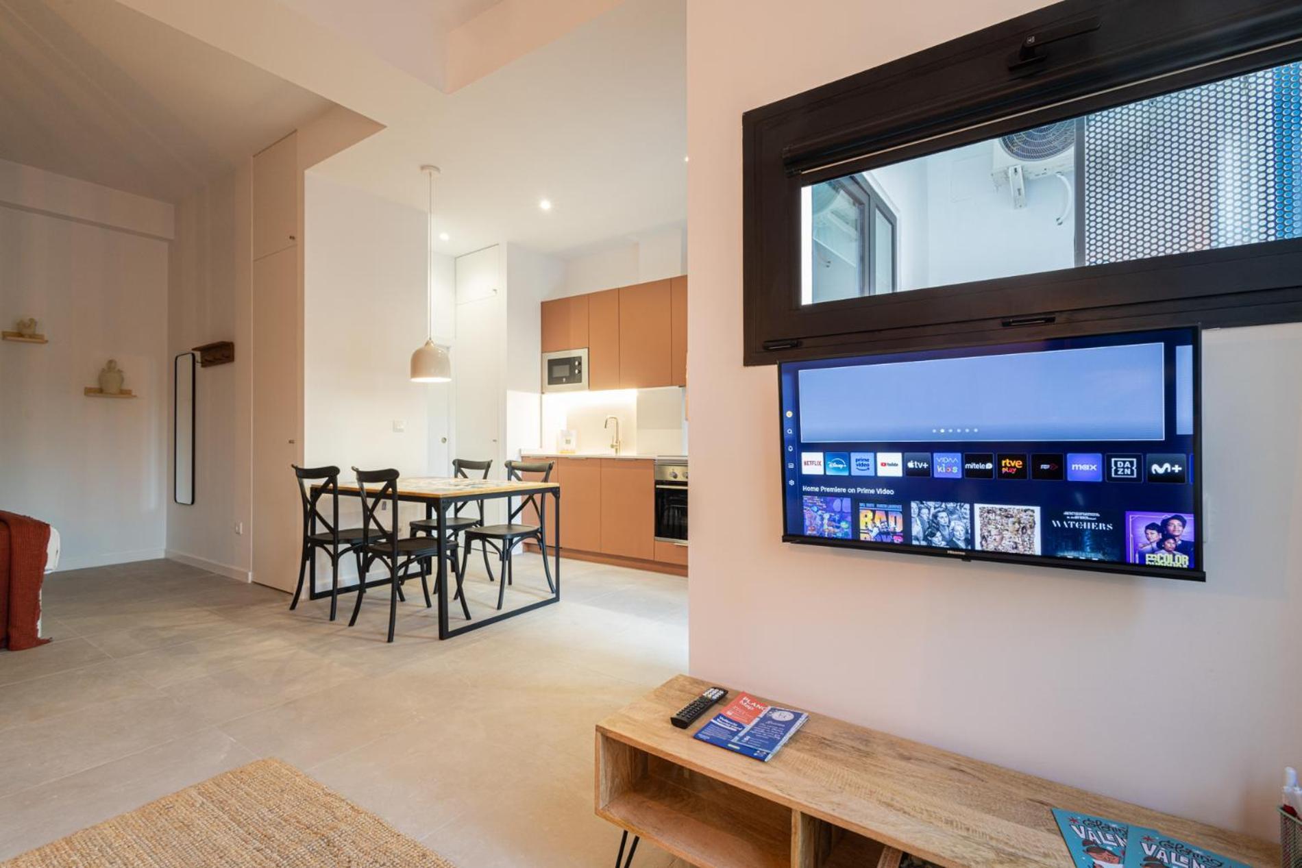Florit Flats - Traditional Valencia Ceramic Apartments, Bicycles For You! Valencia