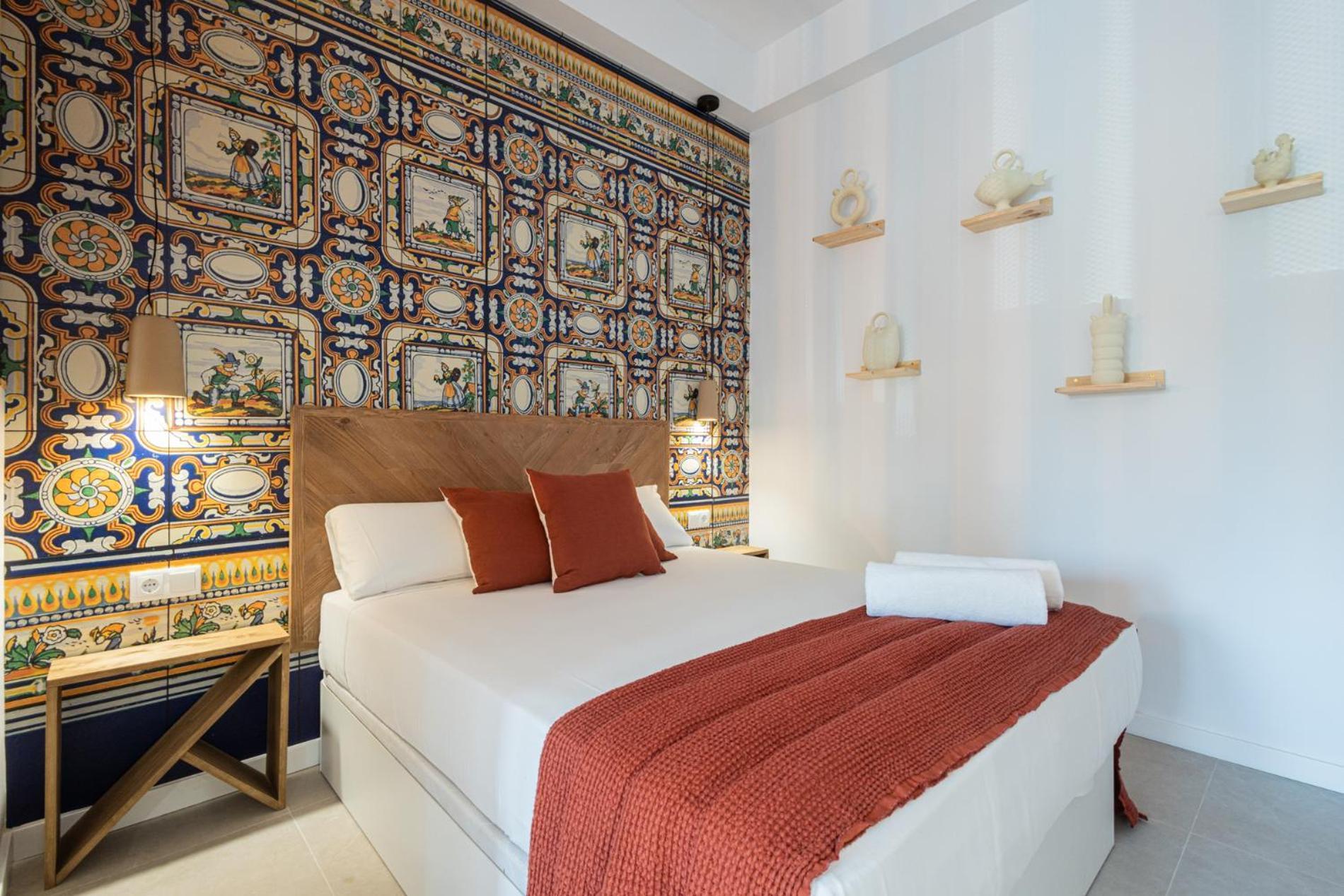 Apartamento Florit Flats - Traditional Valencia Ceramic Apartments, Bicycles For You! *