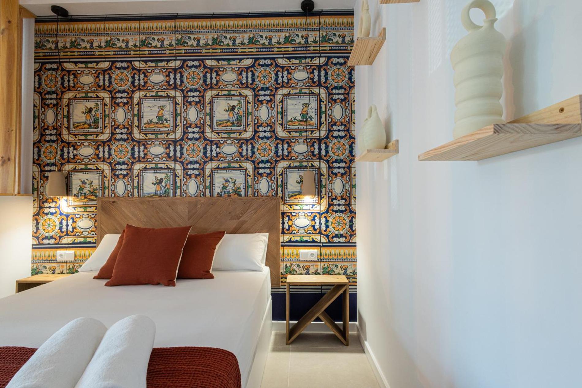 Apartamento Florit Flats - Traditional Valencia Ceramic Apartments, Bicycles For You! *