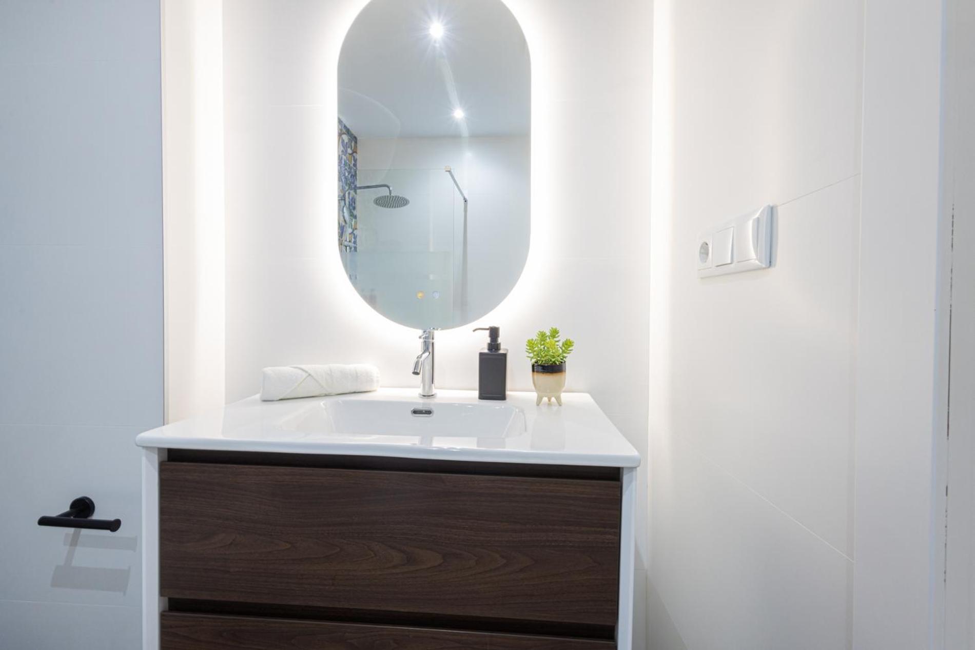 Florit Flats - Traditional Valencia Ceramic Apartments, Bicycles For You! Apartamento Valencia