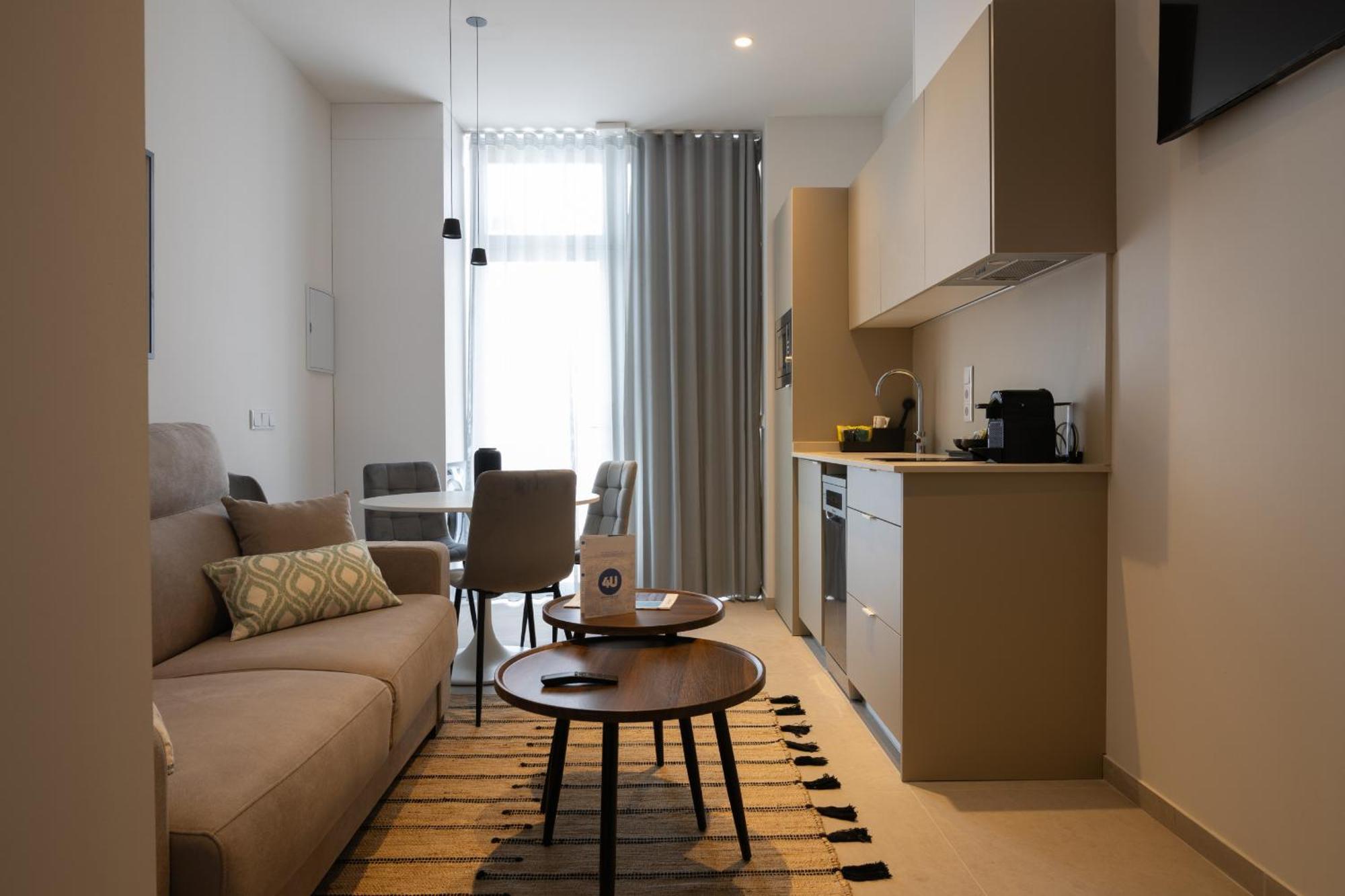 Dorm4you Arena Plaza Aparthotel