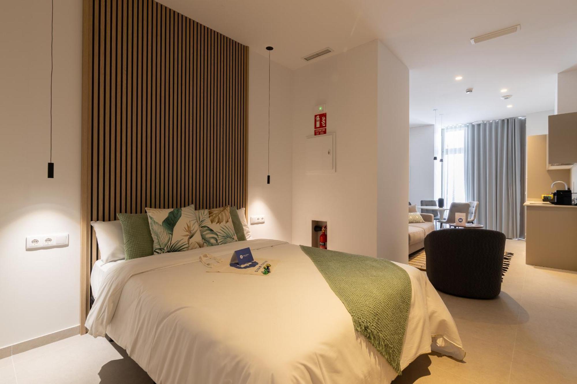 Dorm4you Arena Plaza Aparthotel *