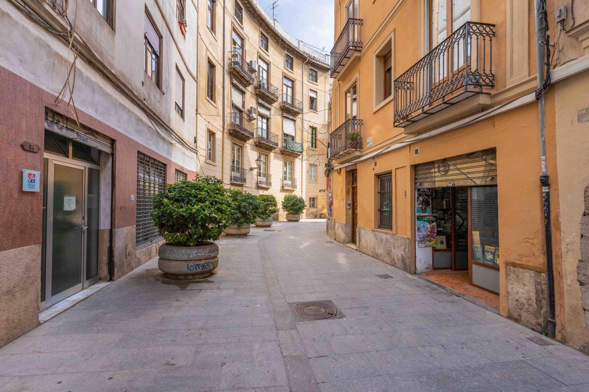 Balmes Flat Market * Valencia