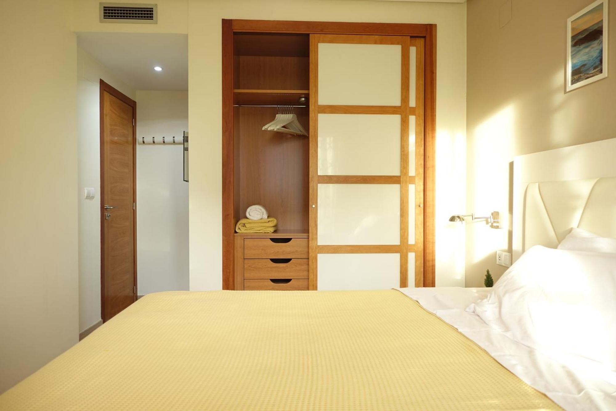 Rooms-shared Flat Homestay *