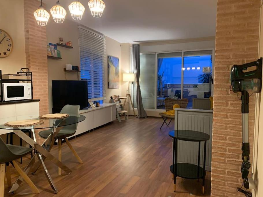 Location Center Has An Independent Courtyard