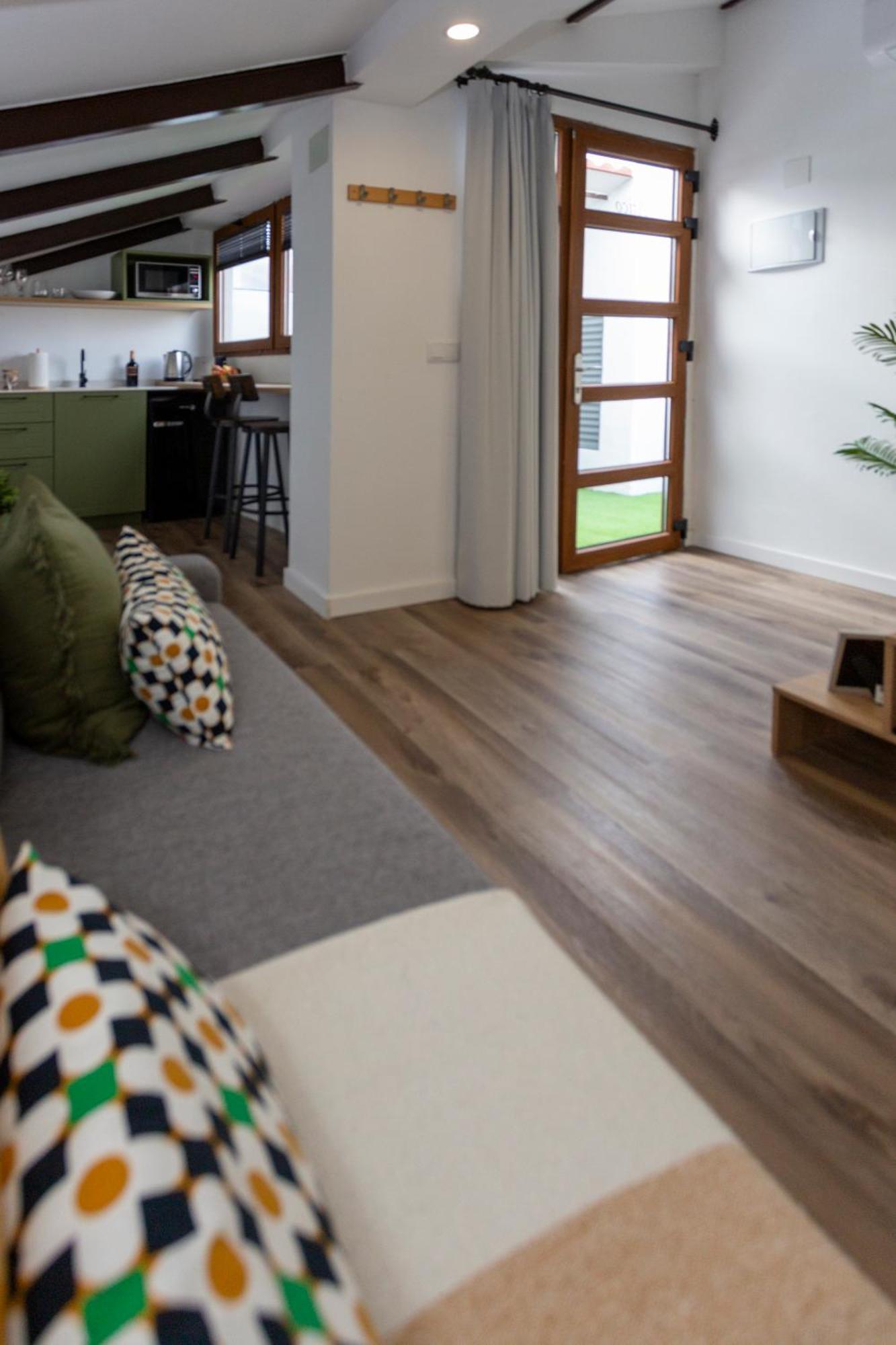 El Carmen Valencia, Estudio Con Terraza *