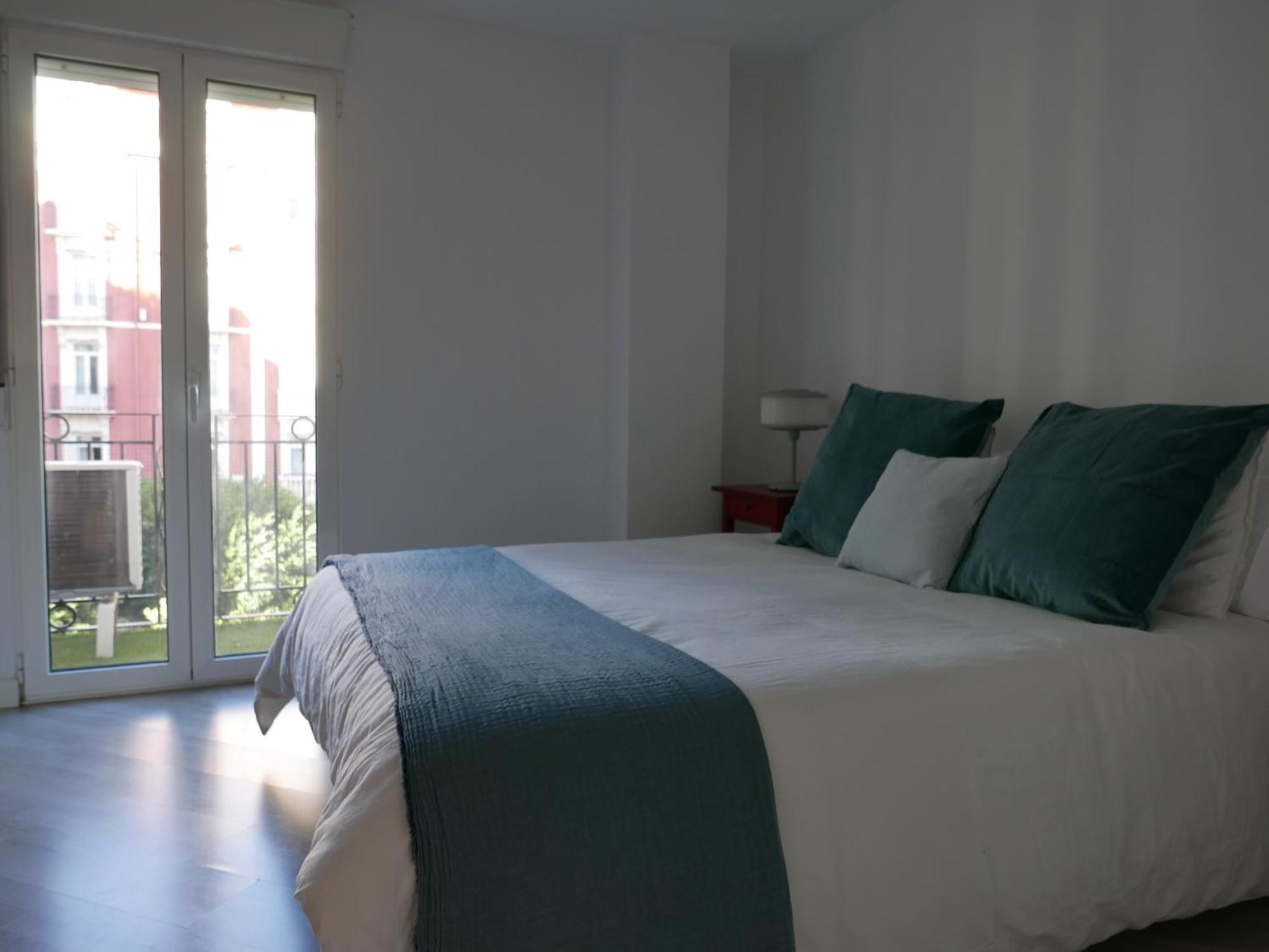 Familias Y Grupos Muy Grande En El Centro De Apartamento Valencia