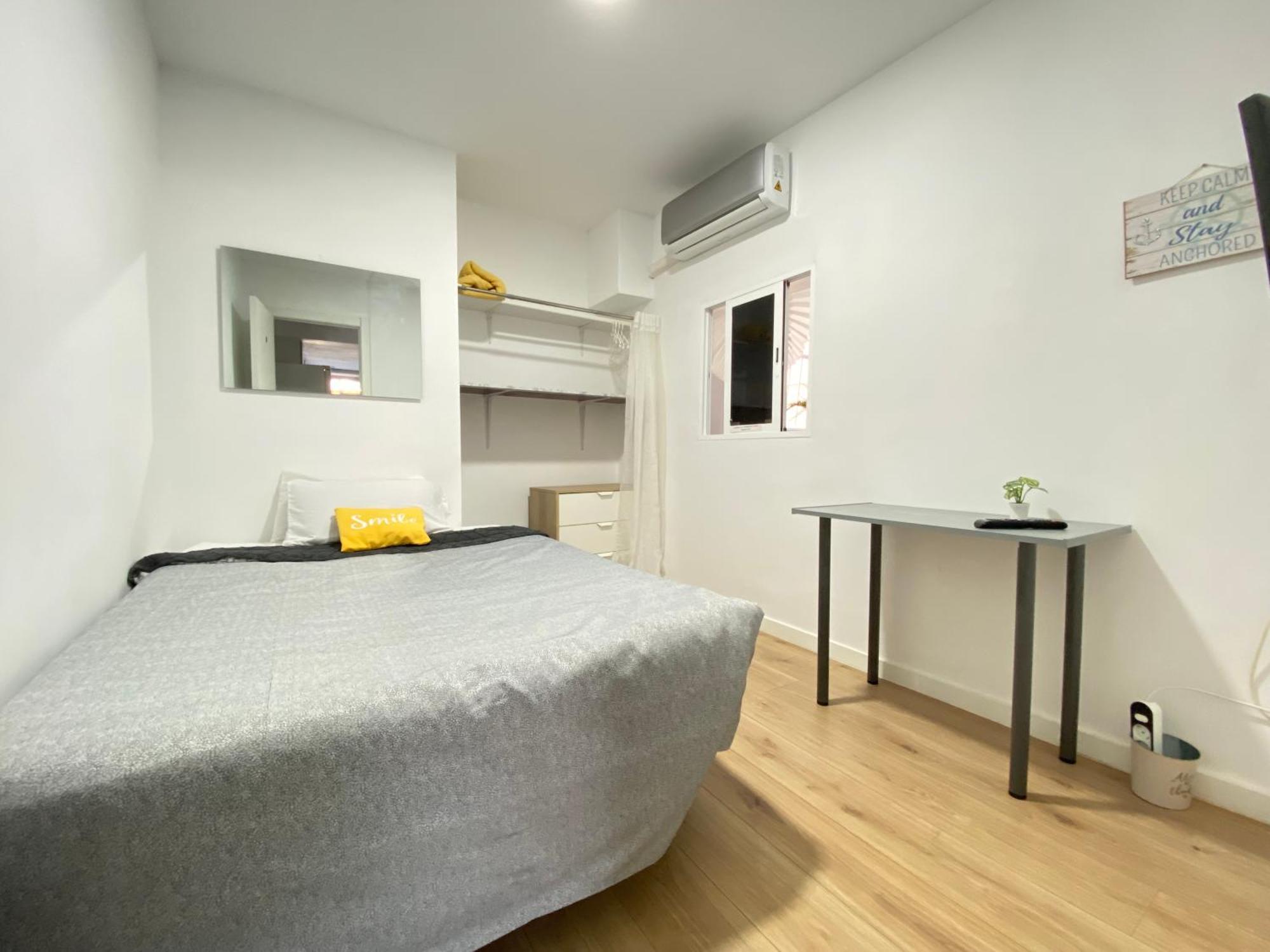 Gypsy Budget Shared Flat Valencia