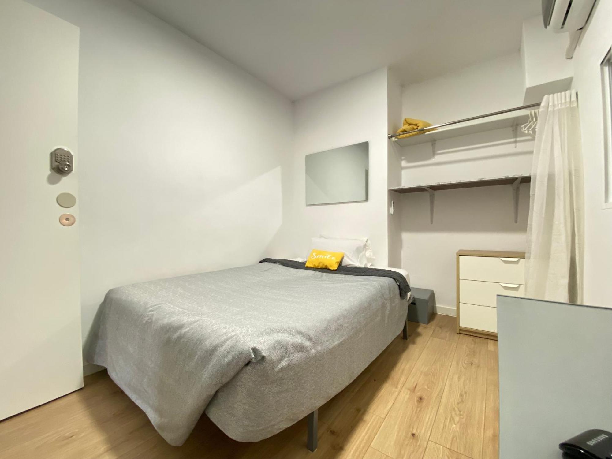 Gypsy Budget Shared Flat Valencia