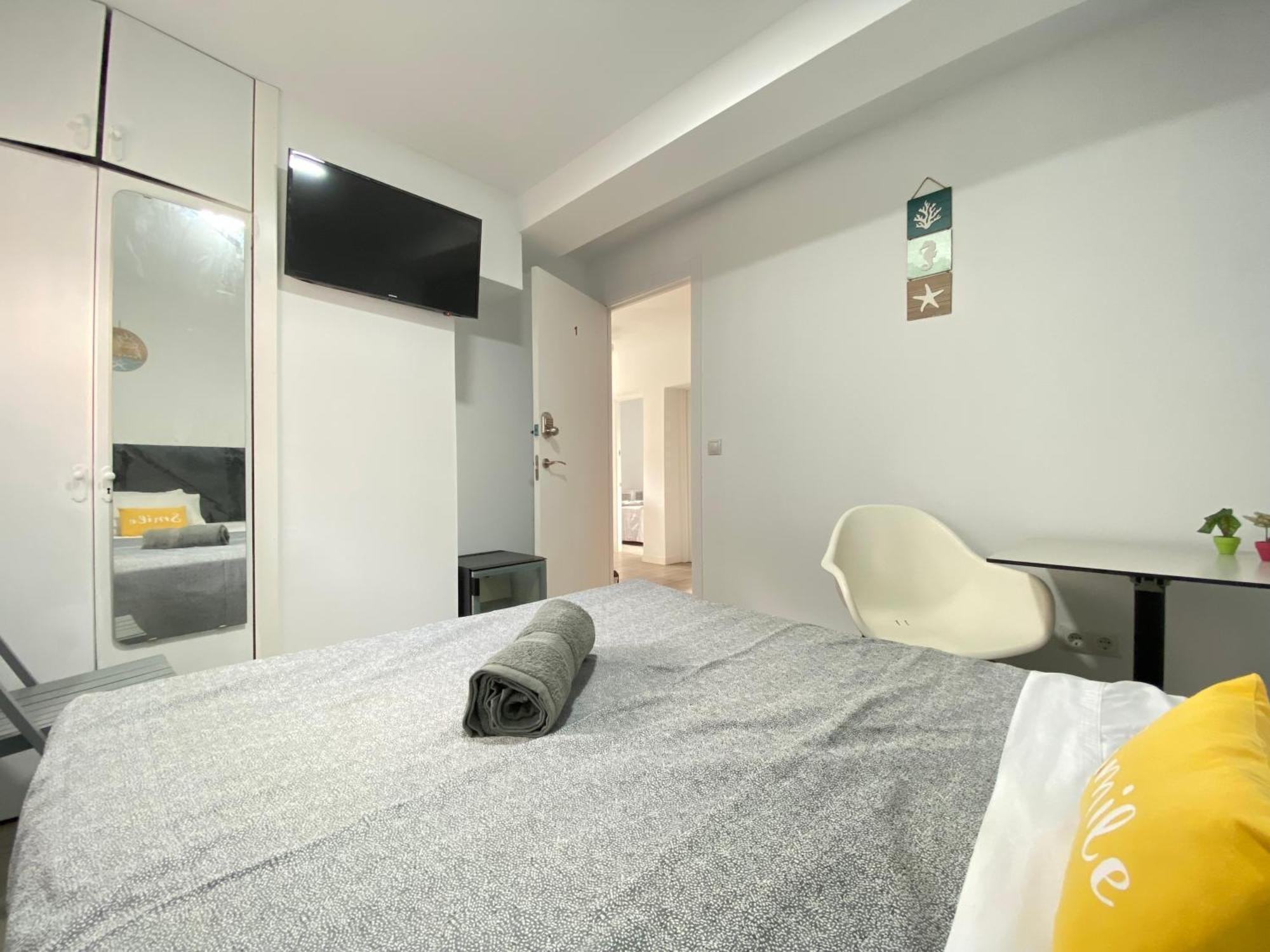 Gypsy Budget Shared Flat *