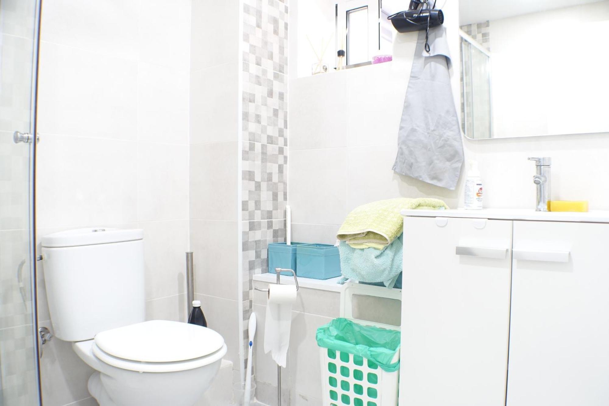 Gypsy Budget Shared Flat *