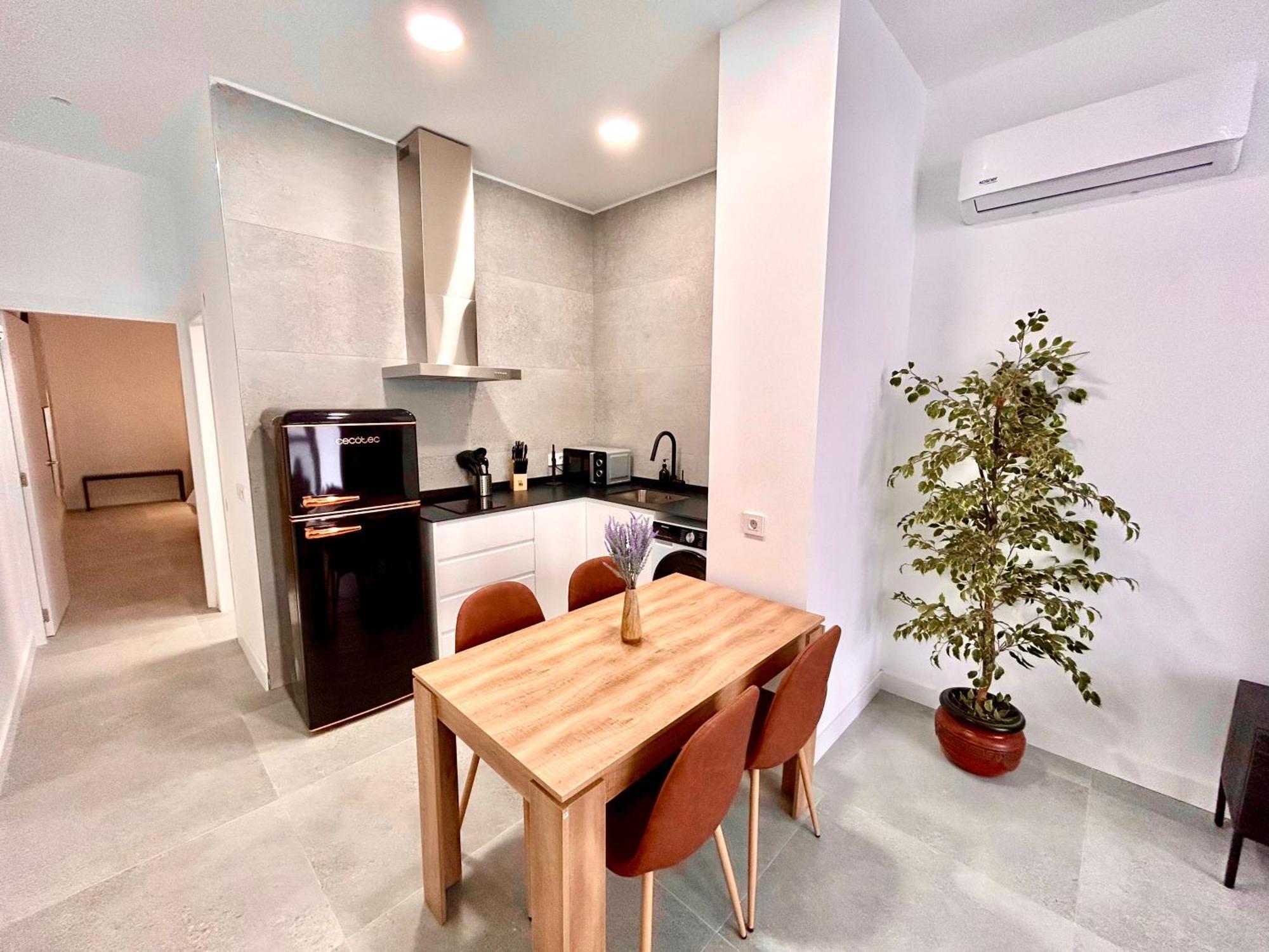 Getaway - Jacuzzi, Space & Comfort Valencia