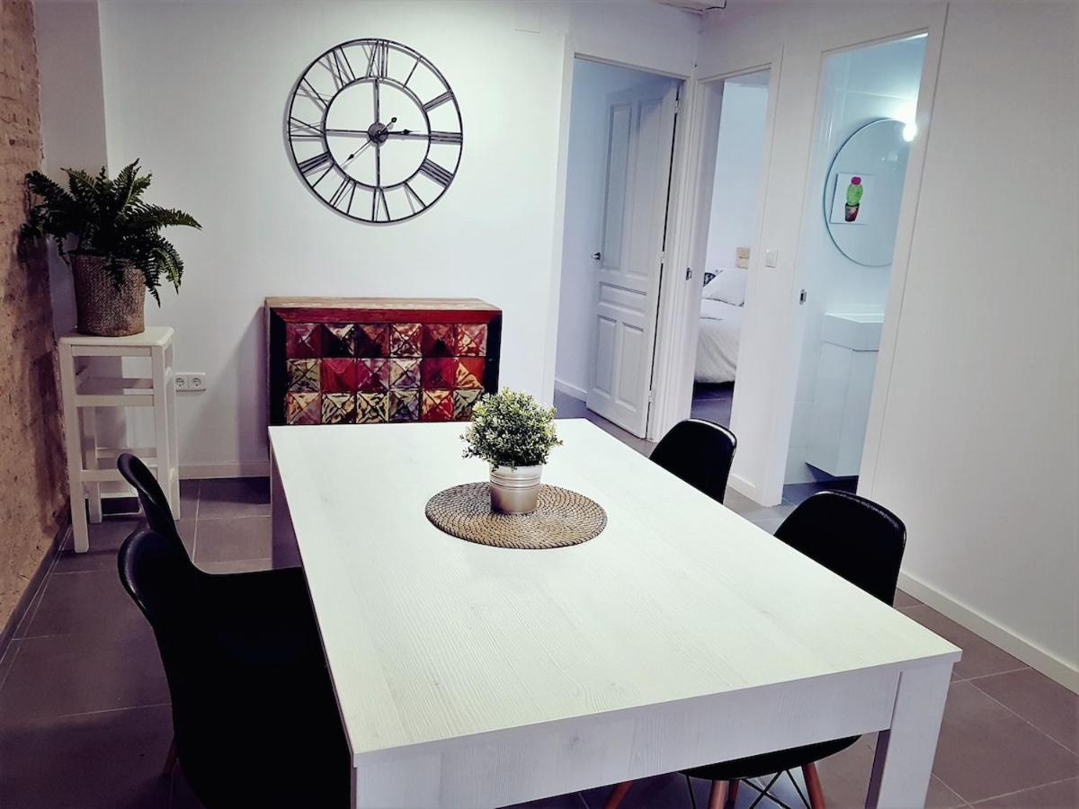 Calle Baja -ciutat Vella Apartamento *