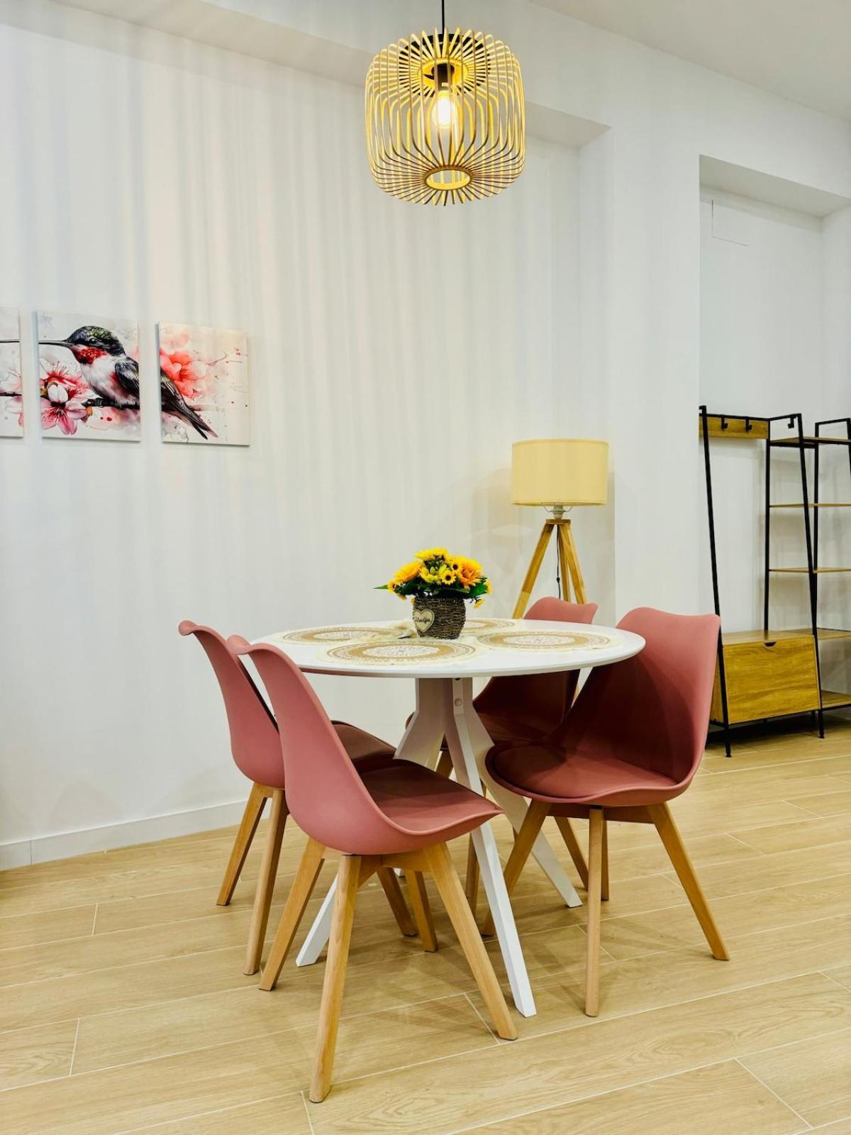 Loft 3 - Space & Conform Close To Center