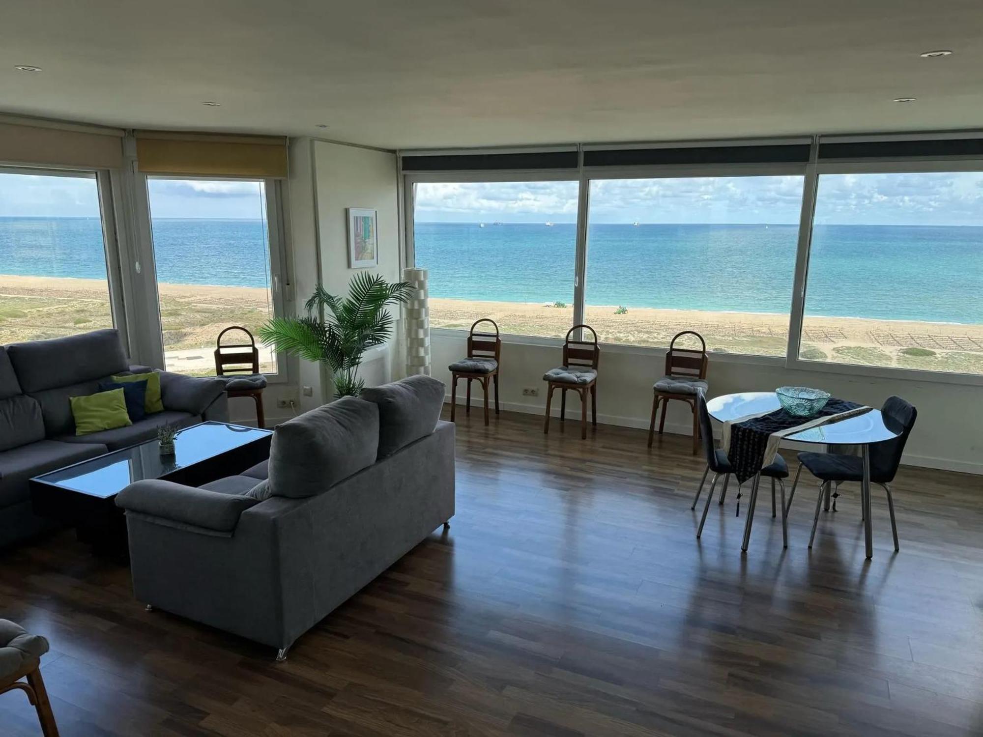Apartamento Spacious In With Sea View - 160 Sqm