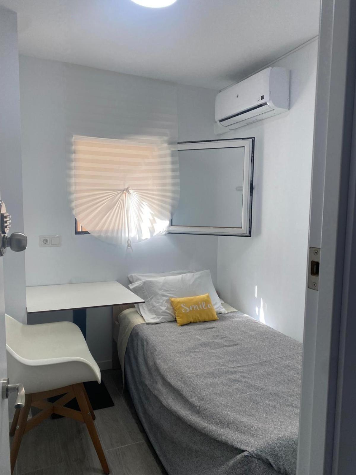 Gypsy Budget Shared Flat Valencia