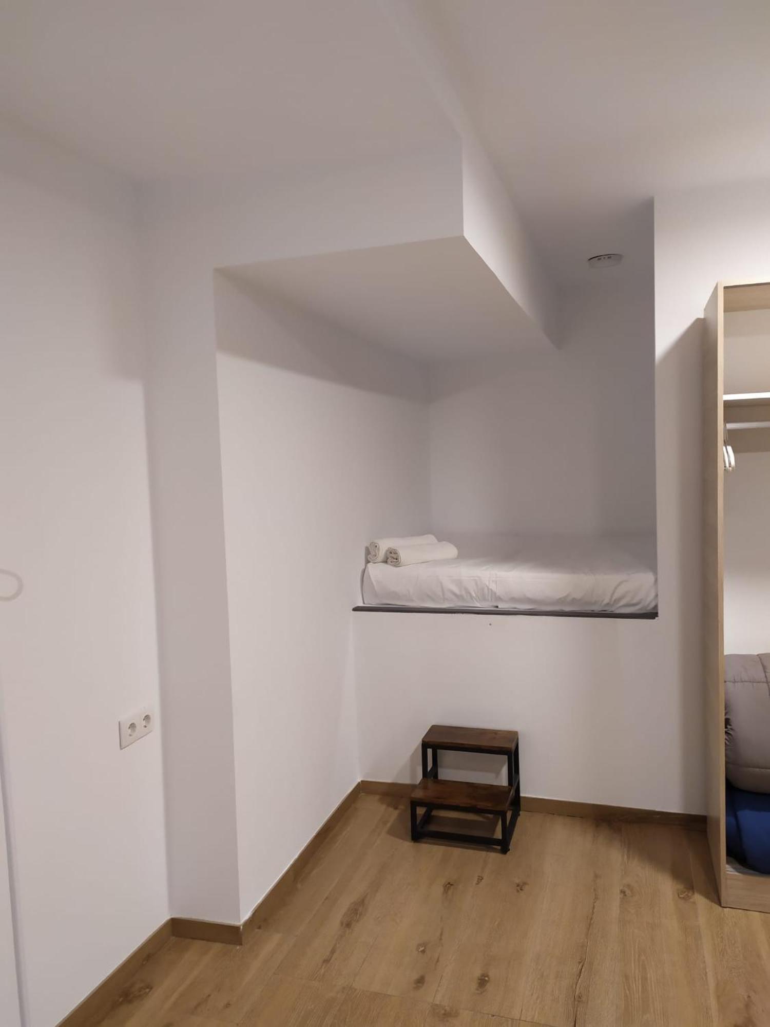 & Arts Hostal