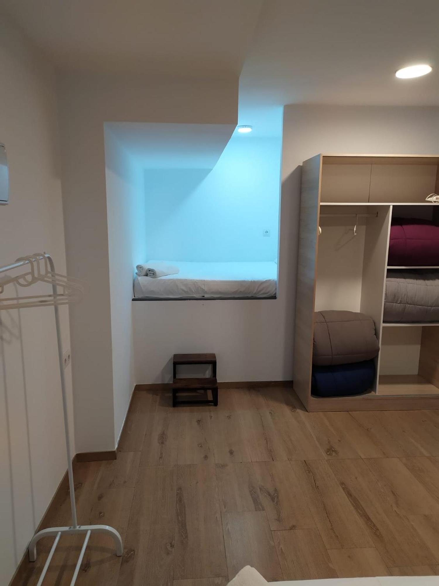 & Arts Hostal *