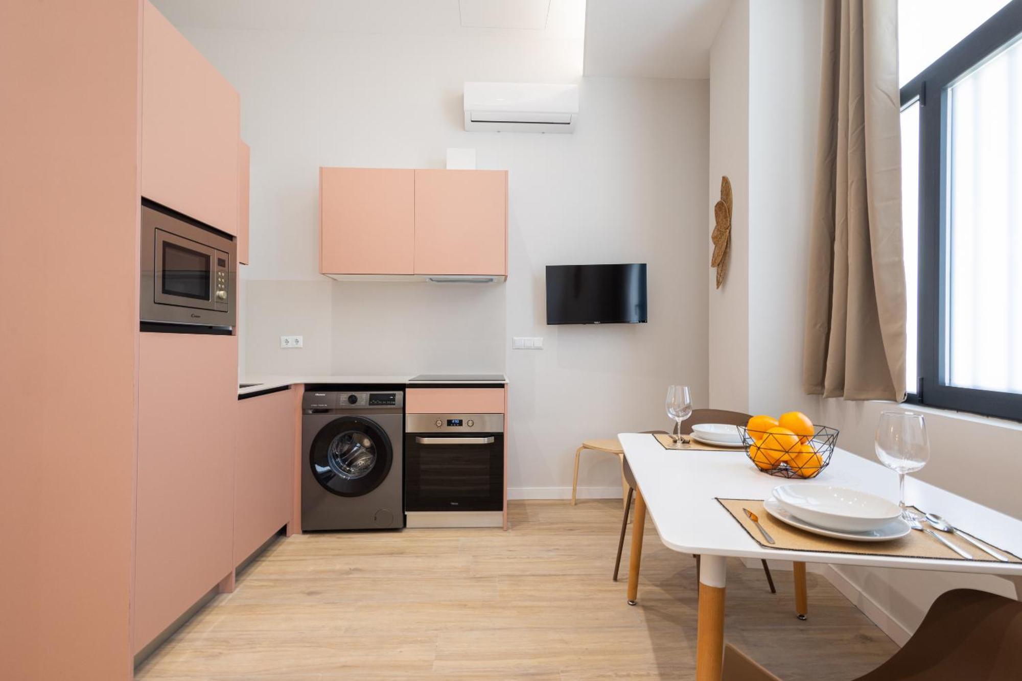 Florit Flats - The Trafalgar Apartment
