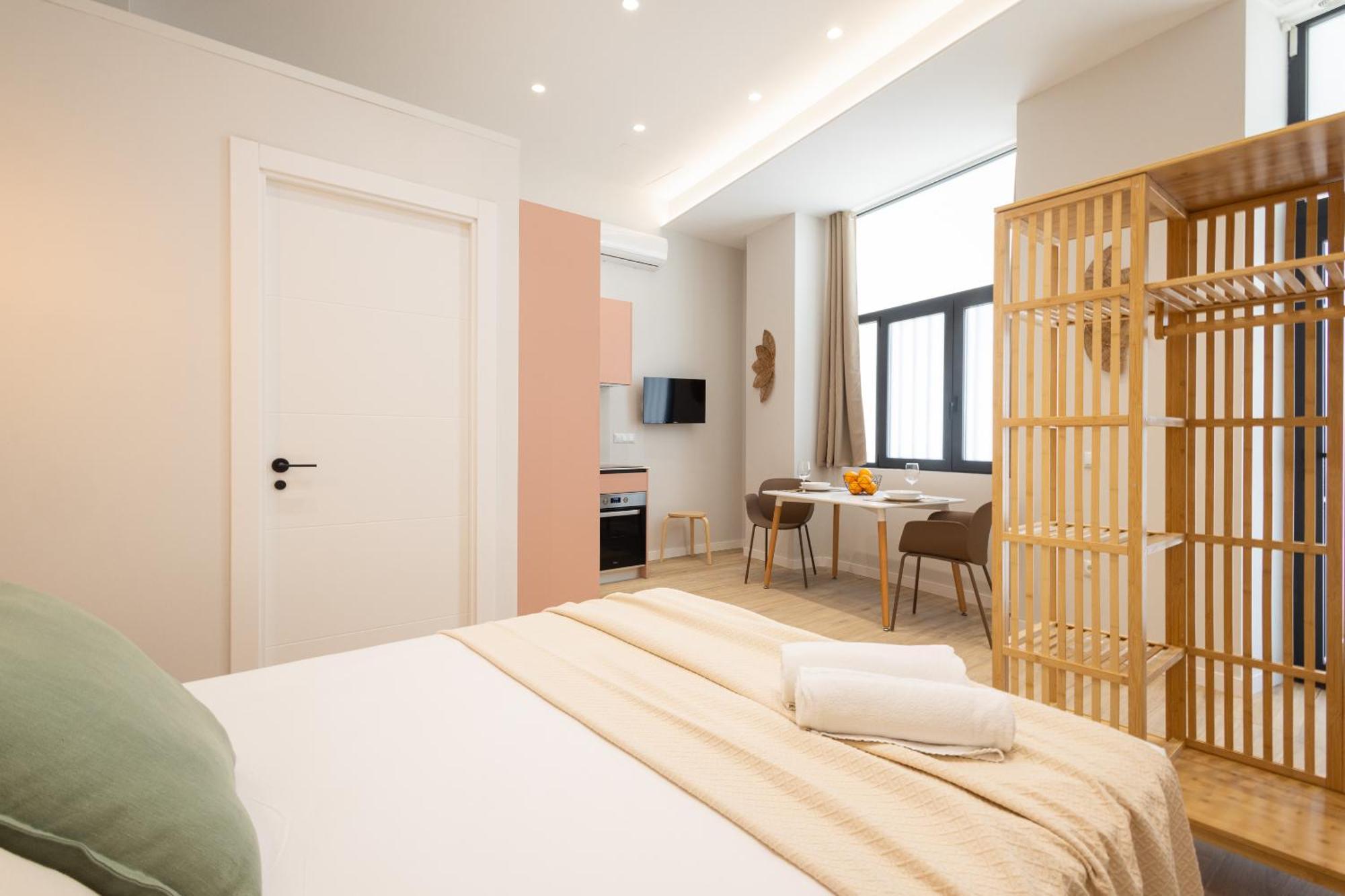Florit Flats - The Trafalgar Apartment Valencia