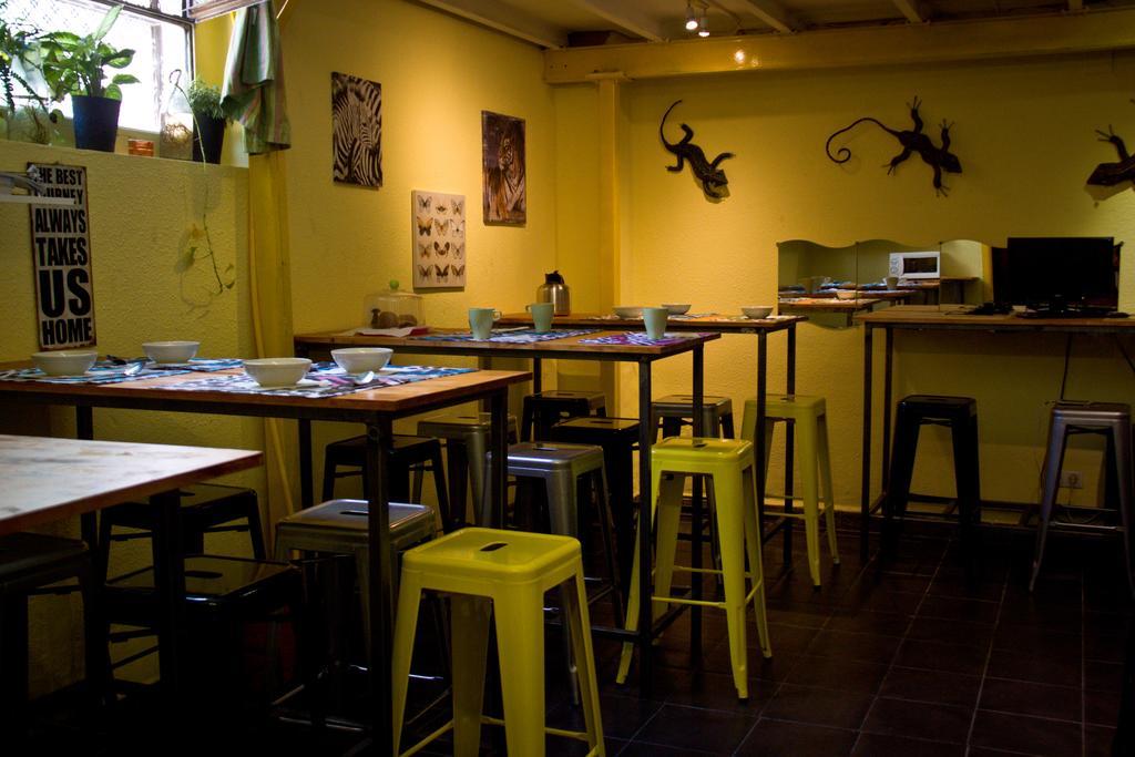 Feetup Backpackers Valencia