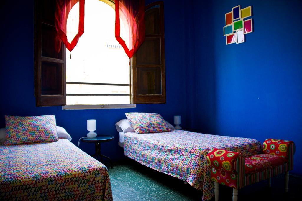 Feetup Backpackers Valencia