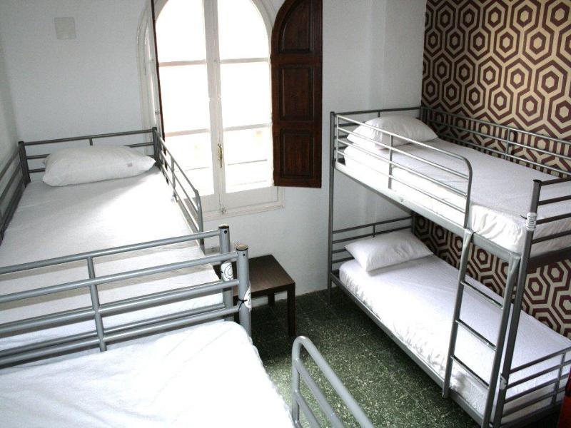 Hostal Feetup Backpackers