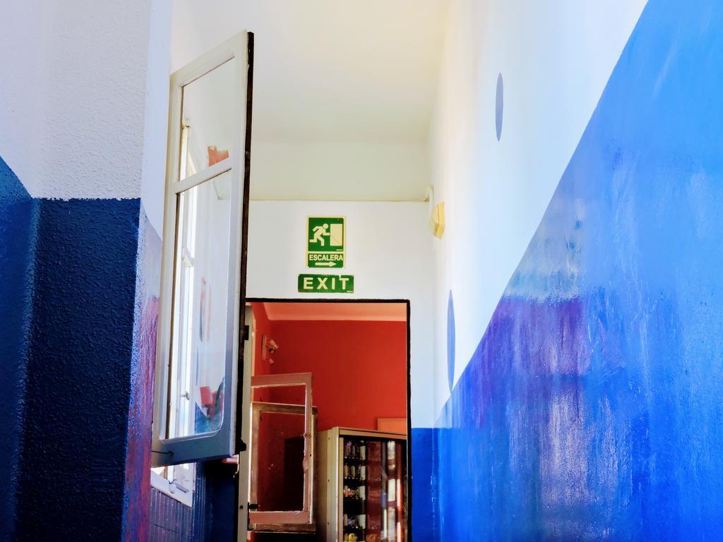 Feetup Backpackers Hostal *