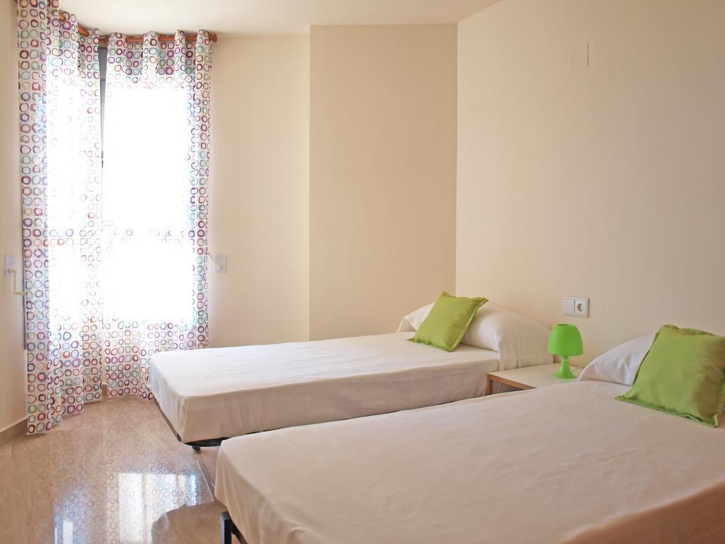 Apartup Yellow Opera View