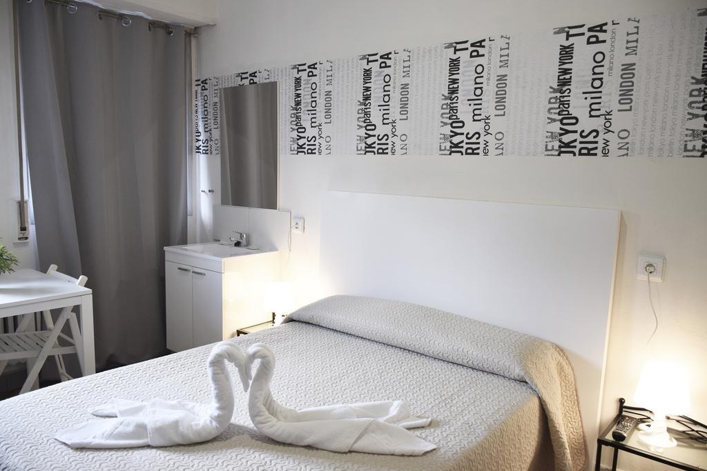 Suits You: Adults-only Centro Historico With Auto Check-in Valencia
