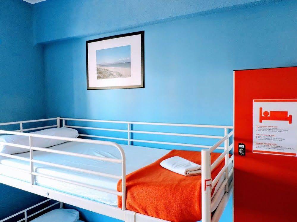 Feetup Backpackers Hostal